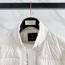 Louis Vuitton 路易威登 2026FW秋冬新款可脱卸两穿羽绒服外套✨ 原版定制五金拉链,高品质防风羽绒面料, Louis Vuitton 路易威登 2026FW秋冬新款可脱卸两穿羽绒服外套✨ 原版定制五金拉链,高品质防风羽绒面料,
