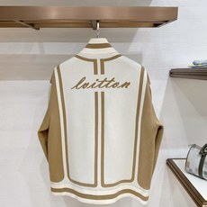 🌟44新品 Lv 针织外套 最新设计款 2026ss 家新款夹克外套,秀场新品‼品相非常完美,舒适保暖,三标齐全色泽饱 🌟44新品 Lv 针织外套 最新设计款 2026ss 家新款夹克外套,秀场新品‼品相非常完美,舒适保暖,三标齐全色泽饱