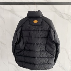 Louis Vuitton 路易威登 2026FW秋冬新款立领拼接羽绒服💥 高级简约款✨原版五金辅料,金属logo质感出 Louis Vuitton 路易威登 2026FW秋冬新款立领拼接羽绒服💥 高级简约款✨原版五金辅料,金属logo质感出