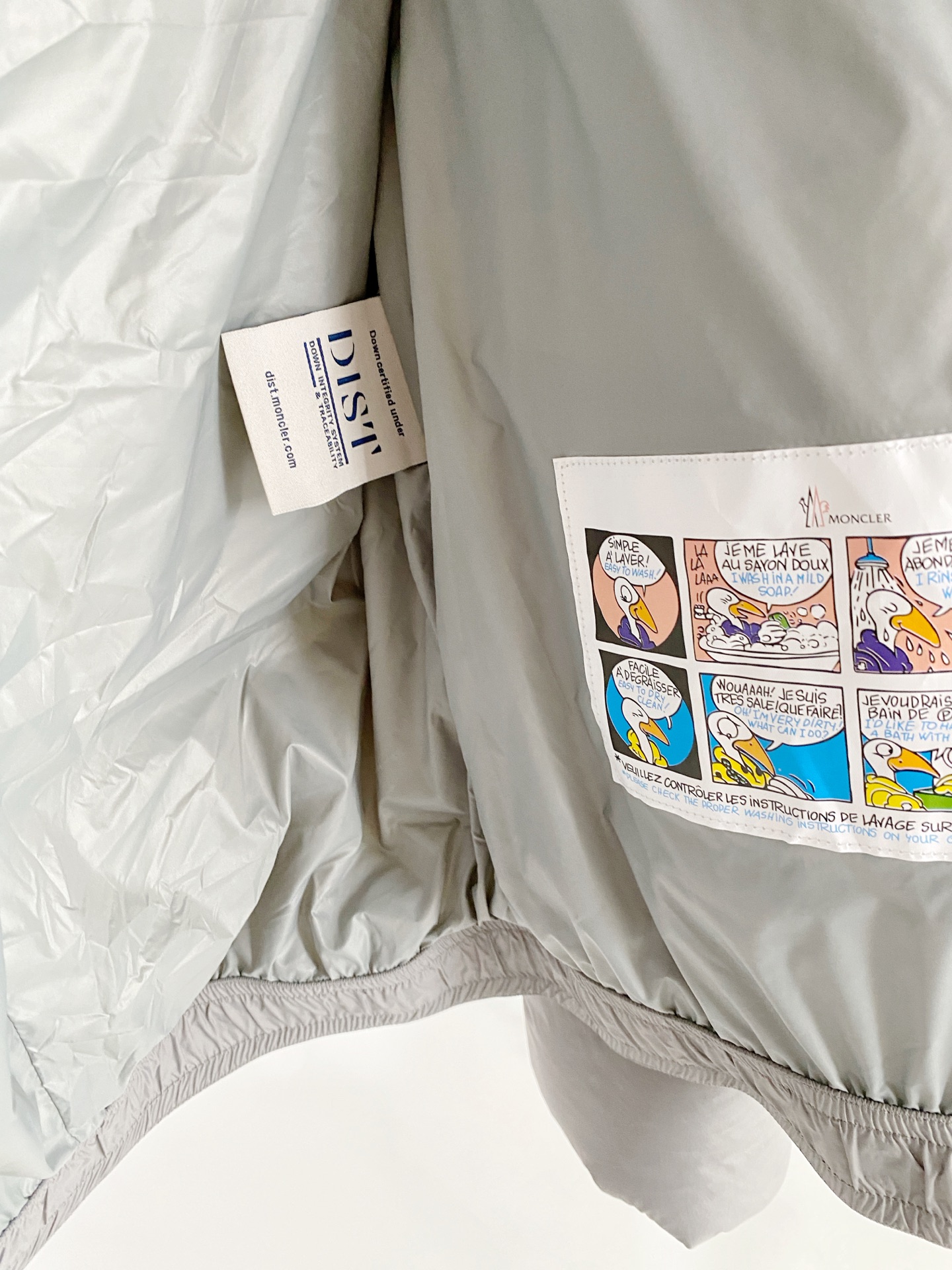 Moncler 盟可睐 2026FW秋冬新款连帽方格羽绒服💥 重磅热门款✨原版全套五金，拉链开合流畅。高密抗寒面料，方格
