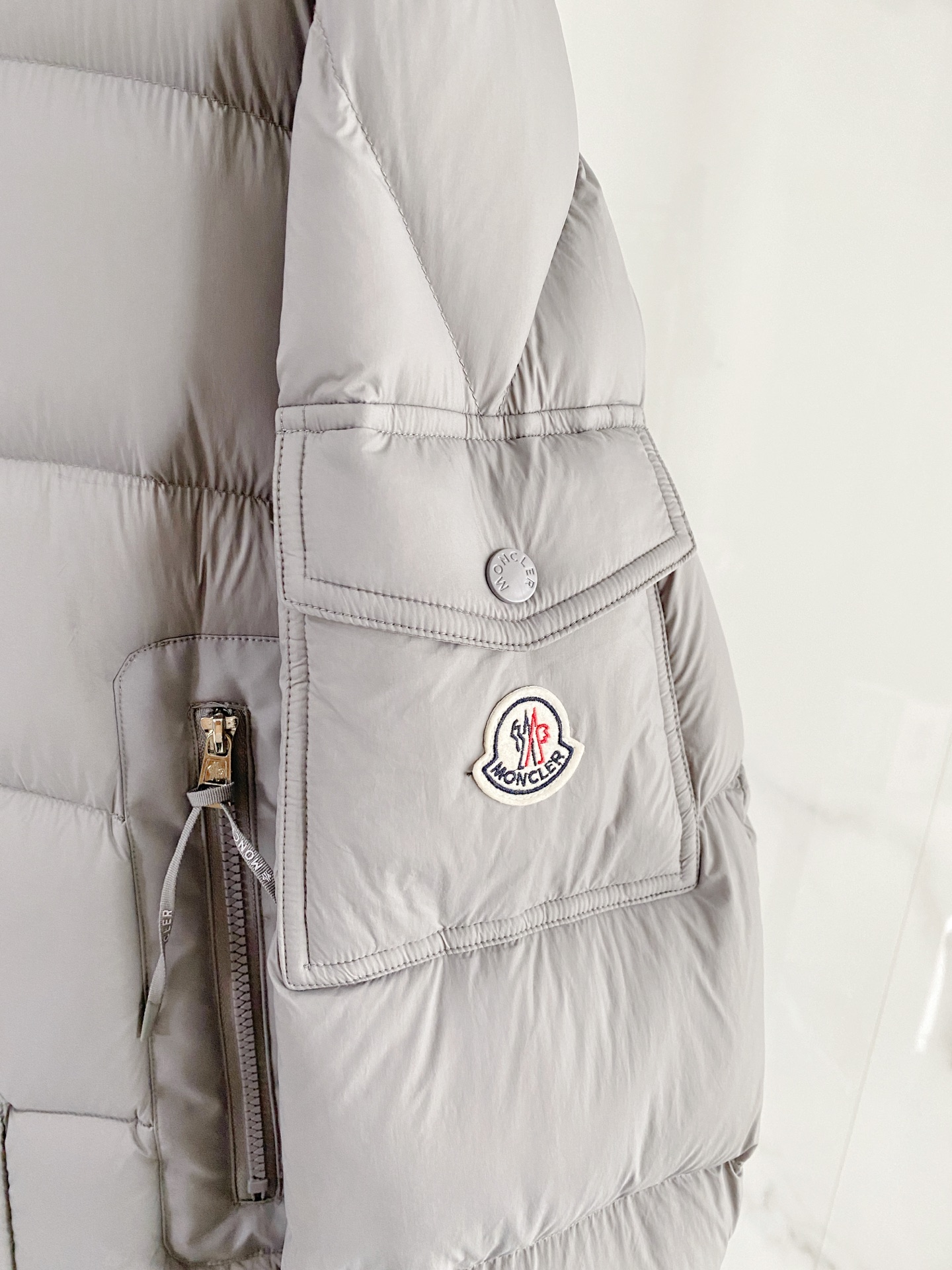 Moncler 盟可睐 2026FW秋冬新款连帽方格羽绒服💥 重磅热门款✨原版全套五金，拉链开合流畅。高密抗寒面料，方格