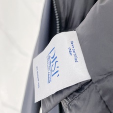 Moncler盟可睐 2026秋冬新款连帽轻薄羽绒服 原版定制拉链五金,袖臂低调暗纹徽章标,简约高级感 防风耐磨面料,9 Moncler盟可睐 2026秋冬新款连帽轻薄羽绒服 原版定制拉链五金,袖臂低调暗纹徽章标,简约高级感 防风耐磨面料,9