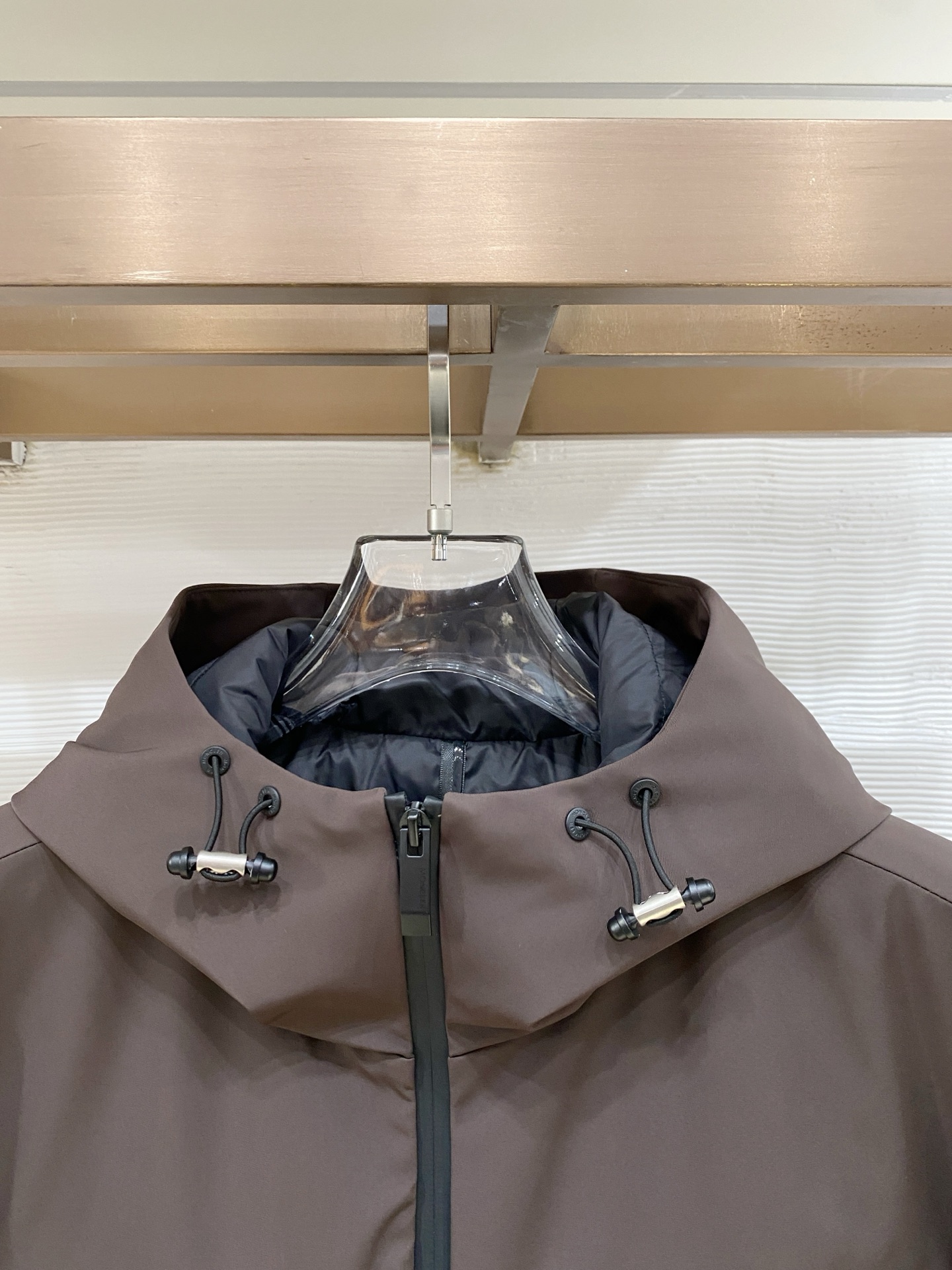 Moncler 盟可睐（蒙口）2026FW秋冬专柜最新款连帽工装风羽绒服 全套原版五金辅料，主拉链、口袋铆钉扣、帽绳金属