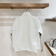 Moncler 盟可睐(蒙口)2026FW秋冬专柜最新款立领羽绒服 全套原版五金辅料,定制金属拉链、领口按扣、袖臂圆形徽 Moncler 盟可睐(蒙口)2026FW秋冬专柜最新款立领羽绒服 全套原版五金辅料,定制金属拉链、领口按扣、袖臂圆形徽