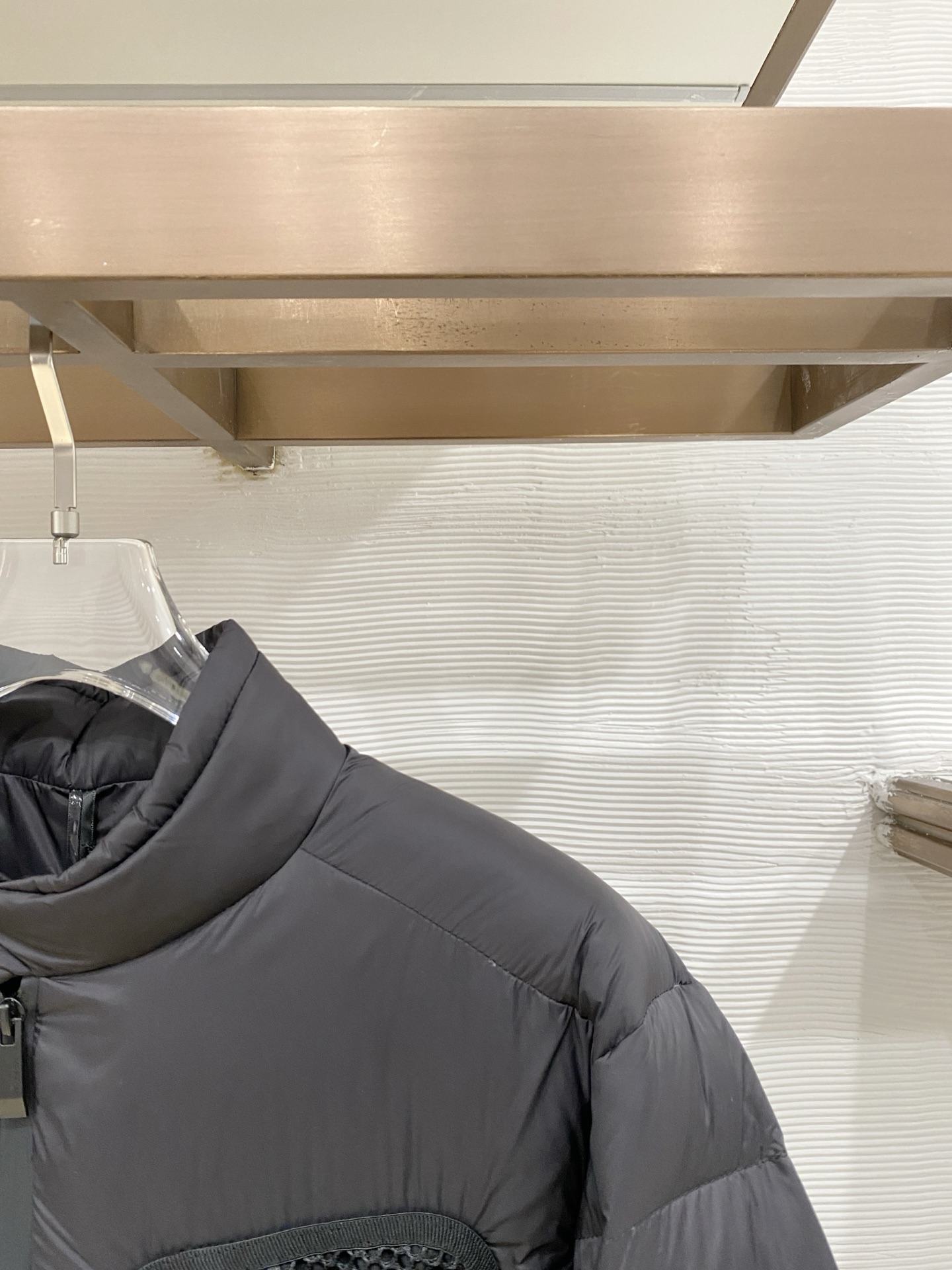 Moncler 盟可睐（蒙口）2026FW秋冬专柜最新款立领斜绗缝轻薄羽绒服 全套原版五金辅料，定制双向拉链、领口按扣、