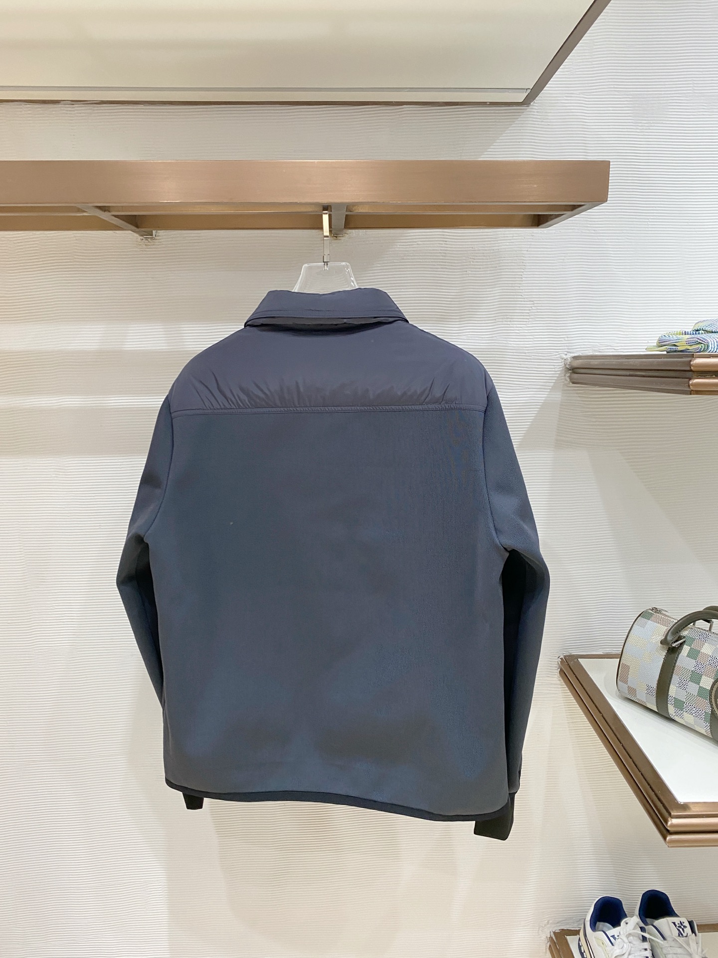 Moncler 盟可睐2026FW秋冬专柜最新款翻领衬衫式针织拼接羽绒服 全套原版五金辅料，按扣、袖臂刺绣徽章全部还原专