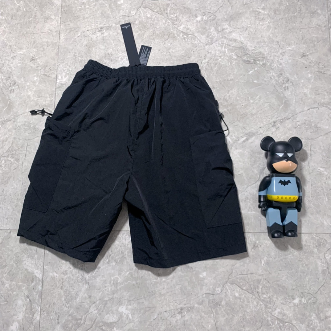 High-Quality Black Nylon Shorts in Various Sizes for Stoneman’s Islander Style - 图片 5