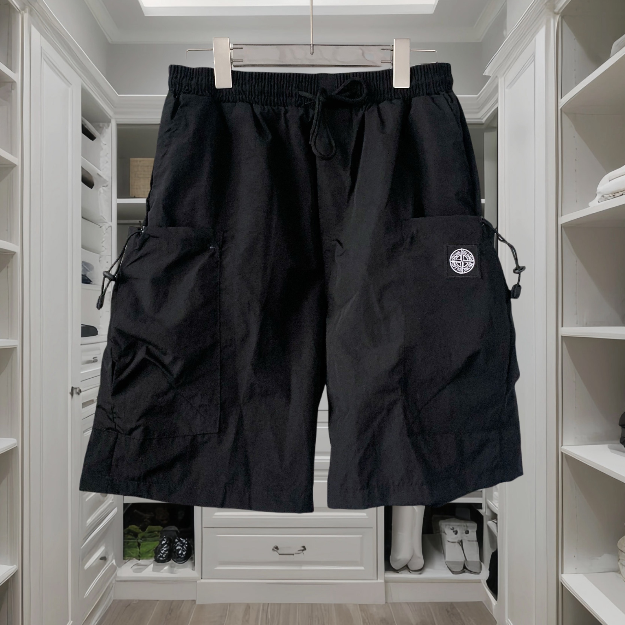 High-Quality Black Nylon Shorts in Various Sizes for Stoneman’s Islander Style - 图片 8