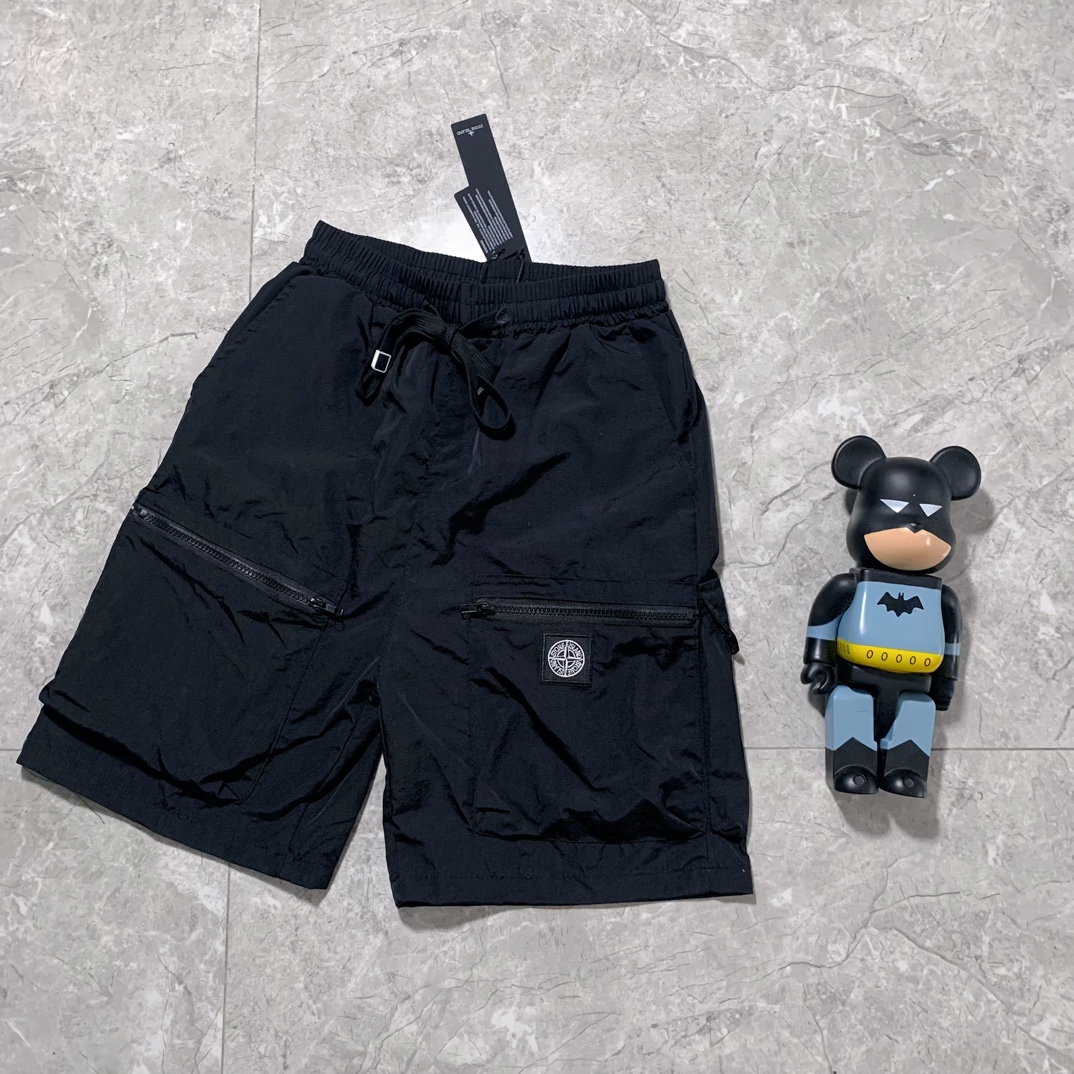 High-Quality Black Stone Island Classic Nylon Shorts in Various Sizes and Measurements - 图片 2