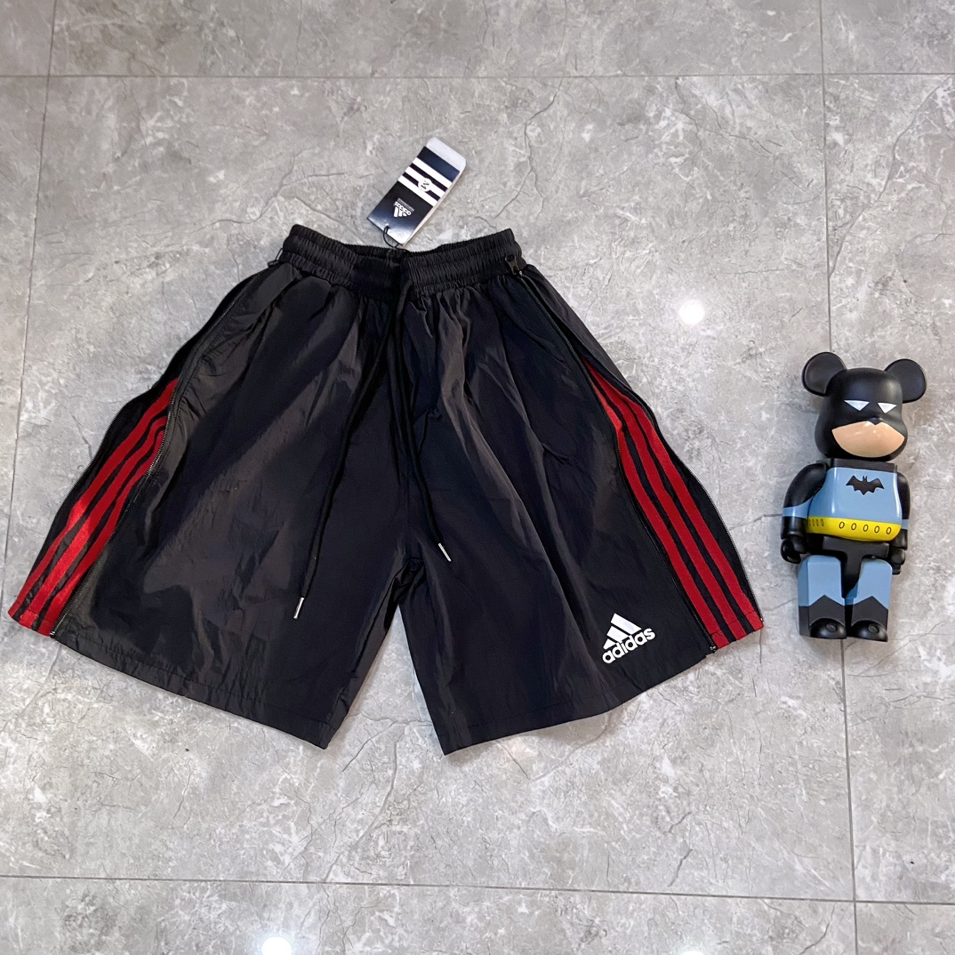 Adidas N706 Vintage Style Short Sleeve with Zipper: Classic Quality in Black/Yellow/Red. - 图片 1