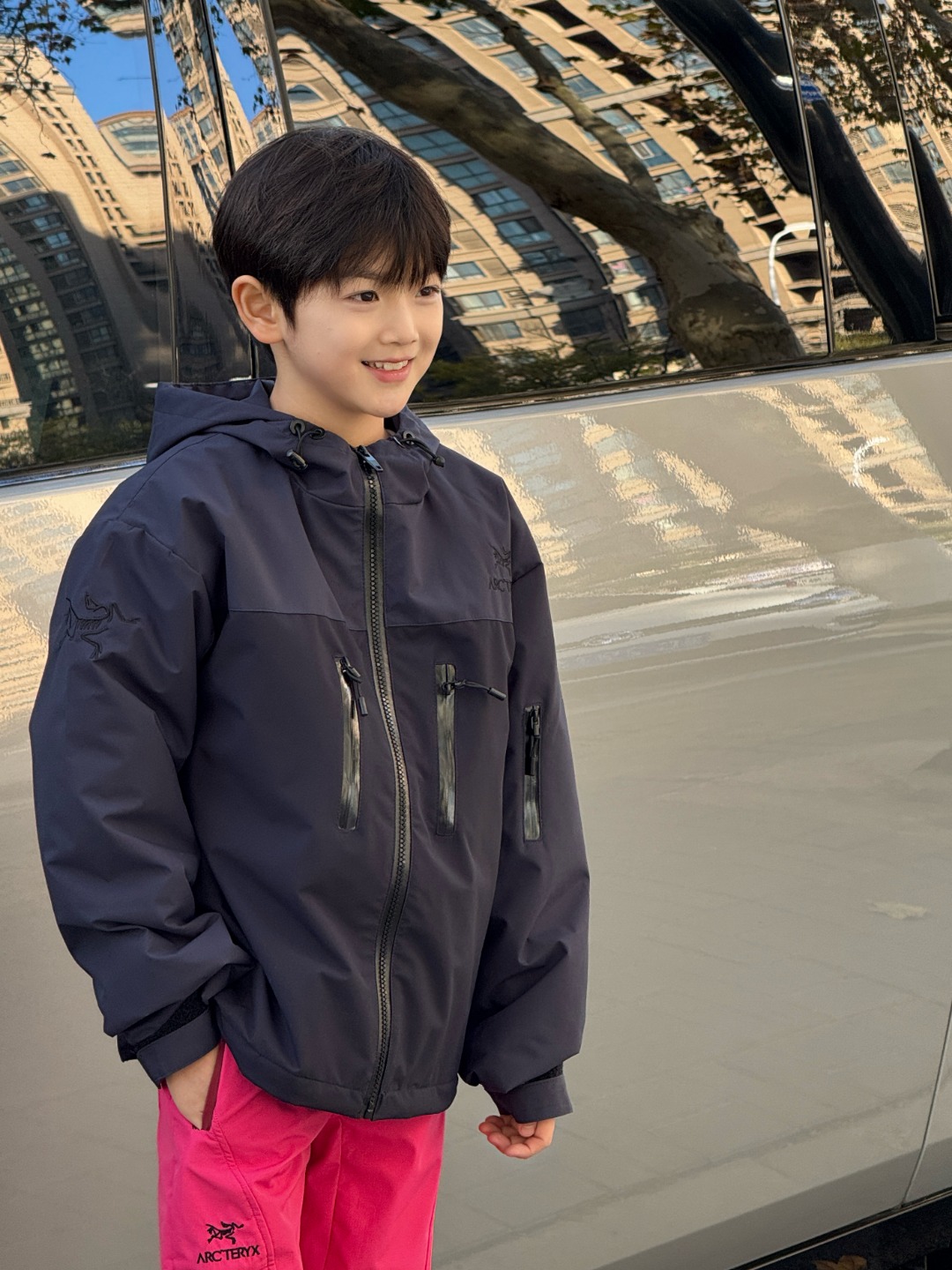 NO:575340,Arc'teryx_Color-blocking cotton jacket, SV series limited edition element design, logo embroidery on shoulder sleeves, exquisite and recognizable. Windproof, waterproof, wear-resistant, breathable and light to wear. Filled with 1200g high-density thermal cotton inside, locking in temperature and cold, light and not burdening shoulders, clothes arc'teryx,19860909始祖鸟_拼色冲锋衣棉服 SV系列限定版元素设计,肩袖Logo刺绣工艺,精致有辨识度 防风、防水、耐磨,兼顾透气性与轻盈穿着感 内里填充1200g高密度保暖棉,锁温御寒,轻盈不压肩,衣服arc'teryx,,Children's