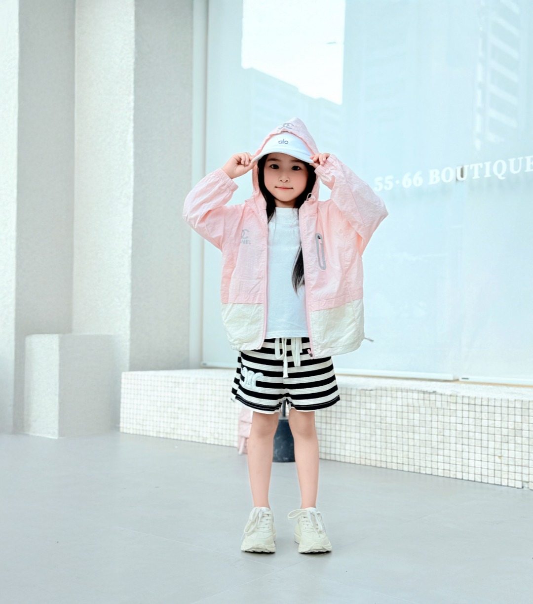 Chanel Summer Sunscreen: Elegant, Lightweight, and Functional Fashion for Summer Outings - 图片 3