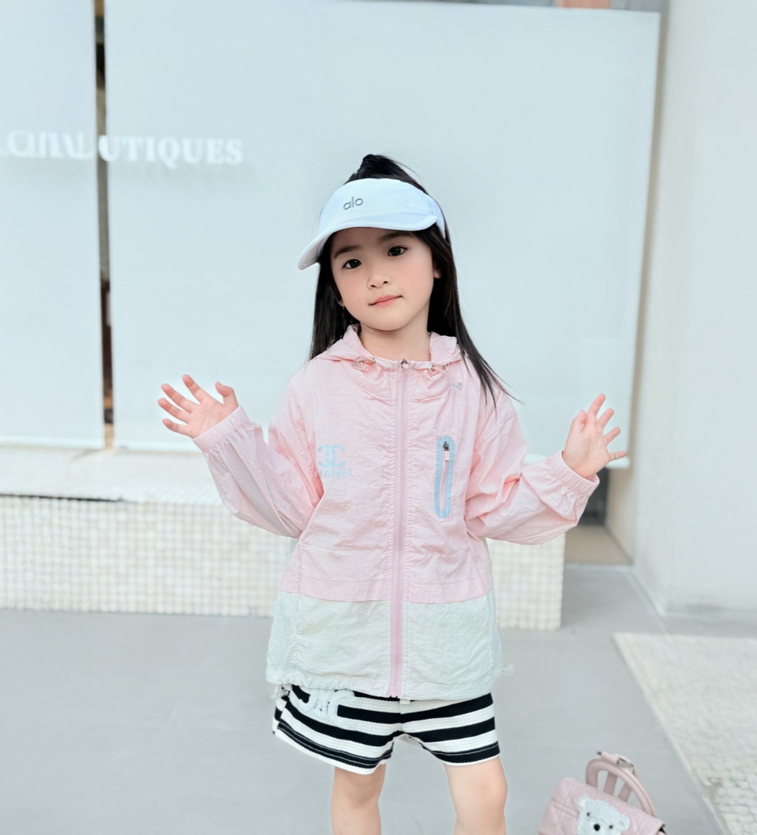Chanel Summer Sunscreen: Elegant, Lightweight, and Functional Fashion for Summer Outings - 图片 7
