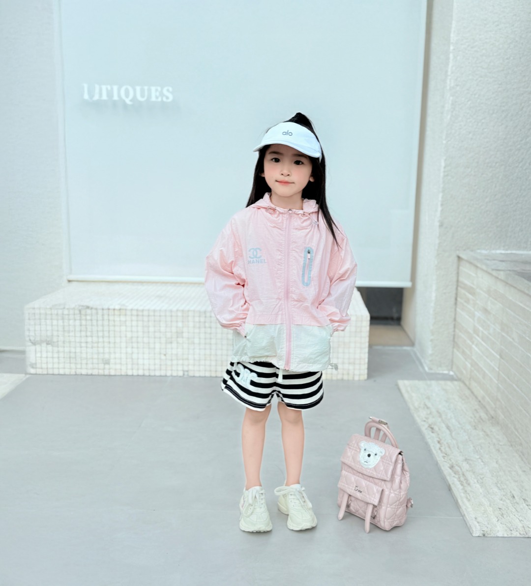 Chanel Summer Sunscreen: Elegant, Lightweight, and Functional Fashion for Summer Outings - 图片 8