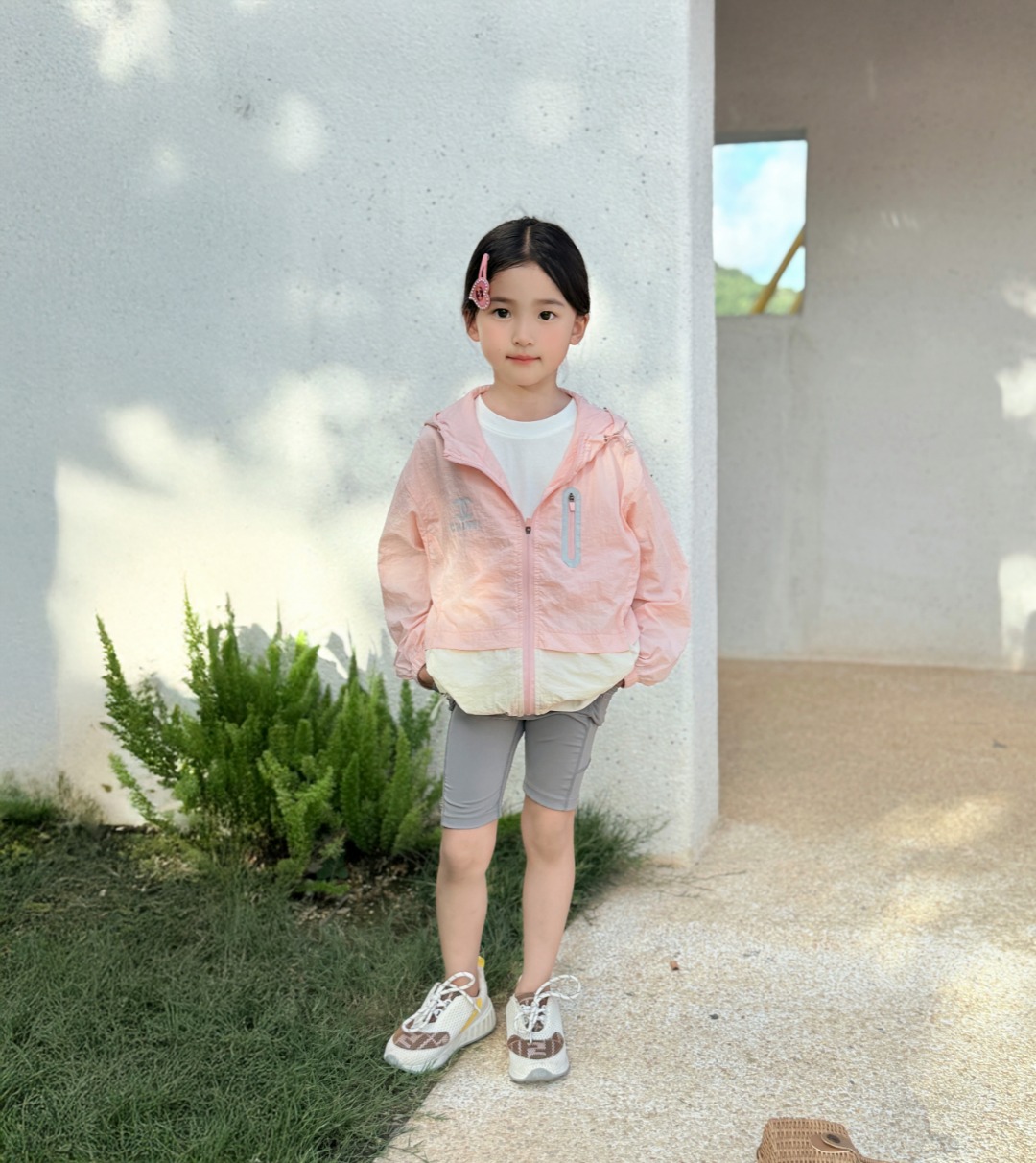 Chanel Summer Sunscreen: Elegant, Functional, and Stylish Protection - 图片 2