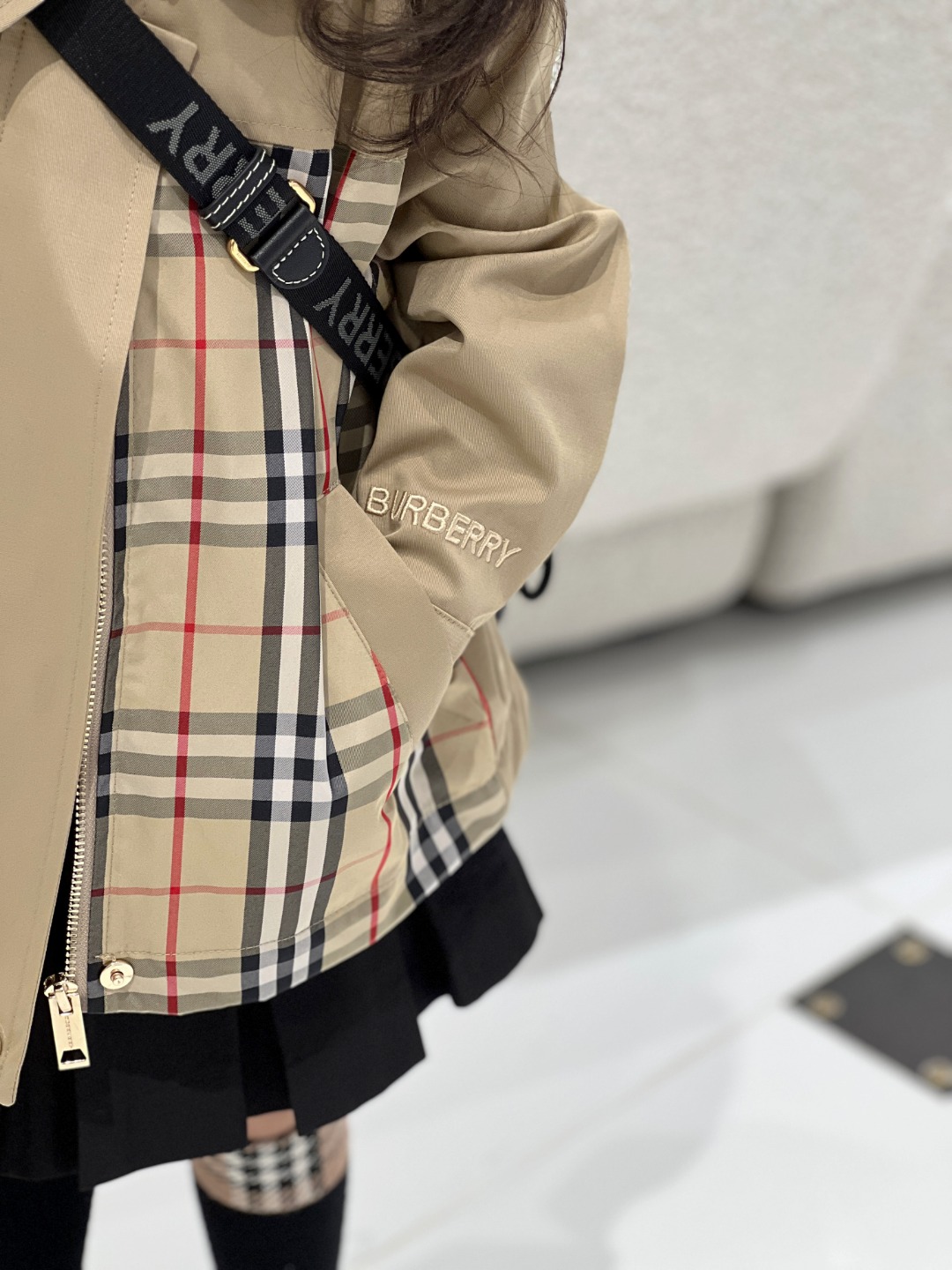 Abrigo de cuadros combinados: 199￥ Tallas: 100-160 Burberry_Clásico estampado de cuadros combinados. Abrigo cortaviento…