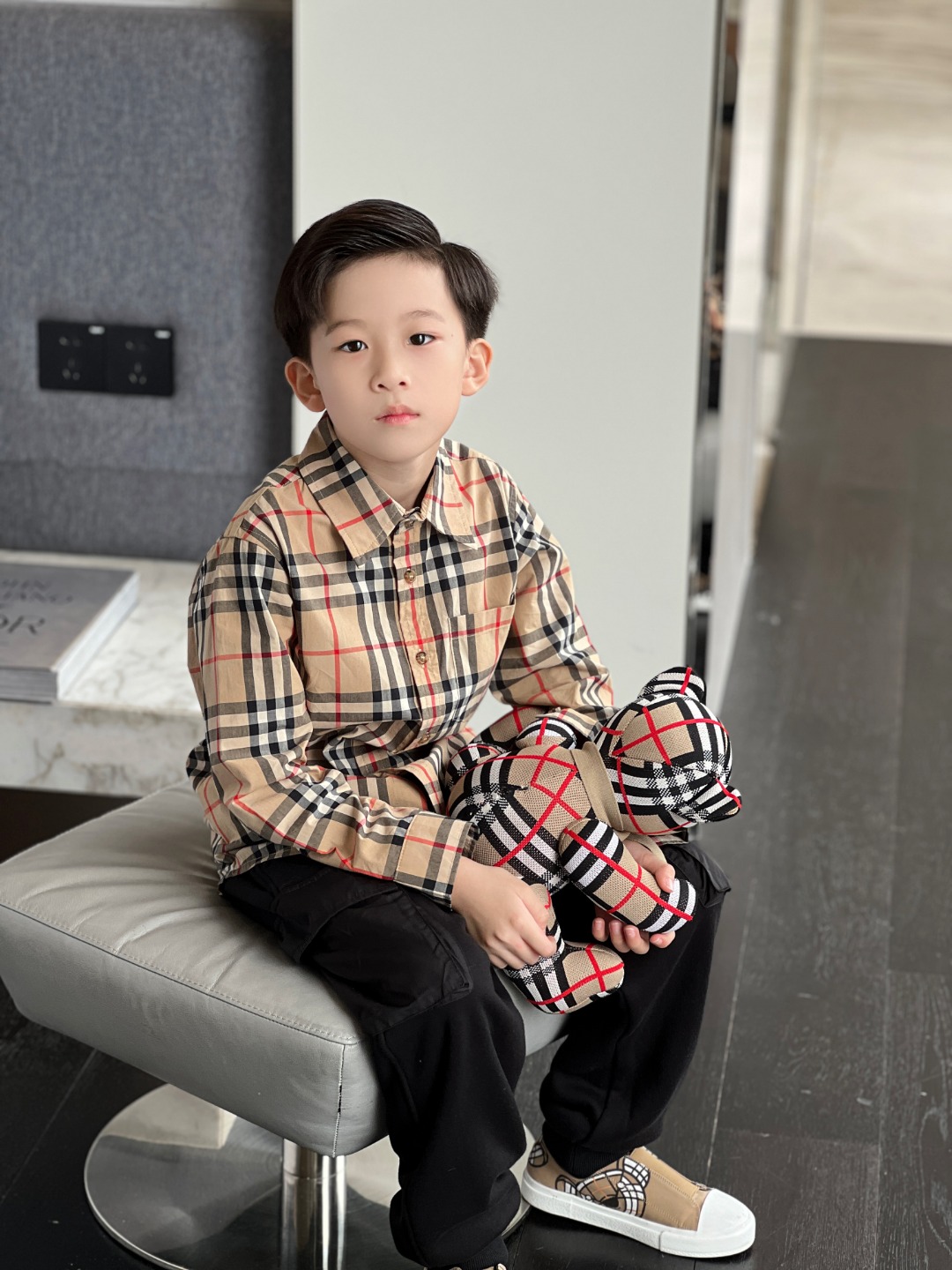 Camisa de algodón puro con estampado clásico Burberry_: 139￥, tallas: 100-165. Muestra un estilo elegante sin esfuerzo.…