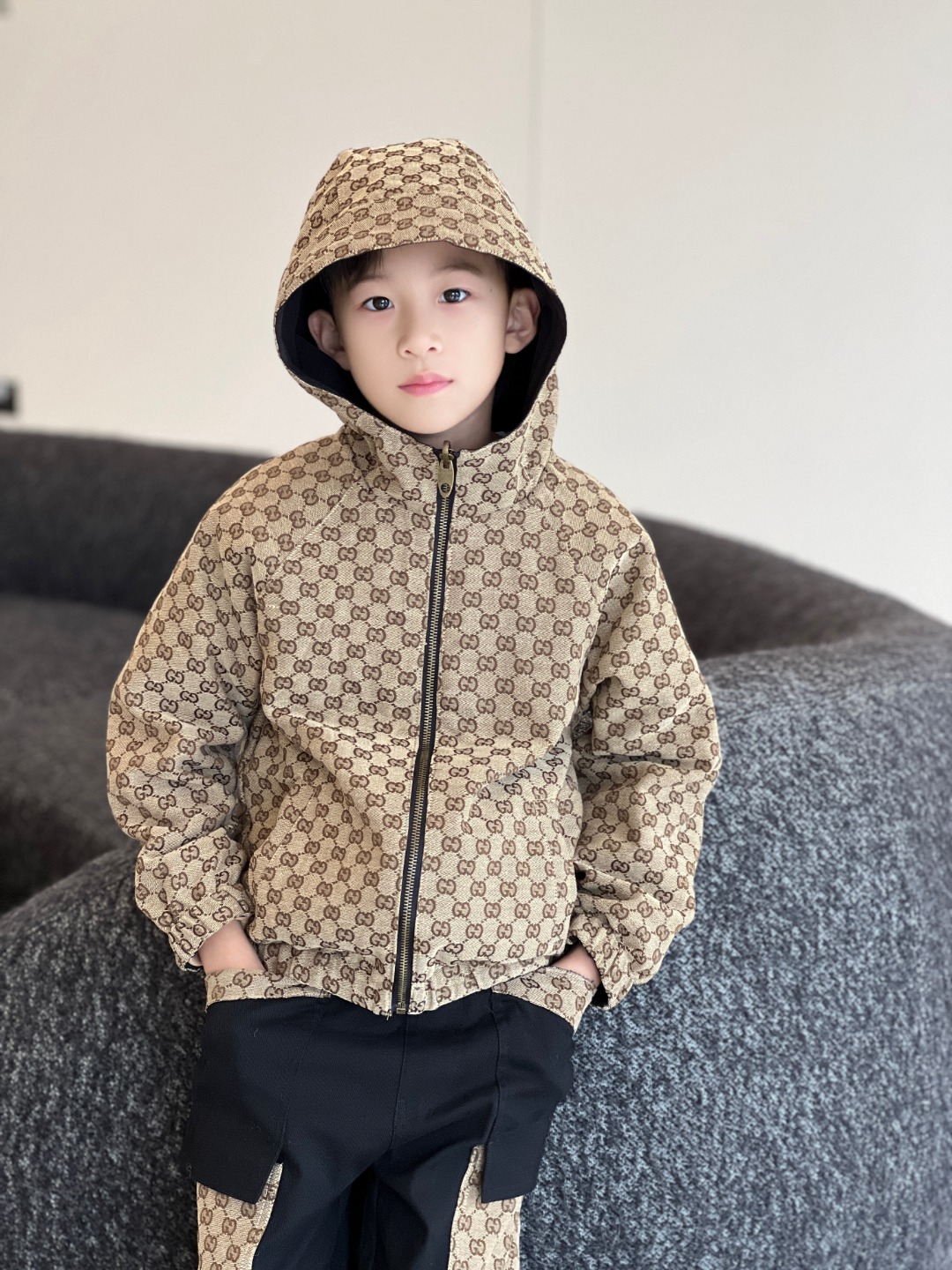 GUCCI_chaqueta reversible. Estampado clásico (sensación de lino) y negro (gabardina) Chaqueta reversible Gucci: 169￥ Ta…