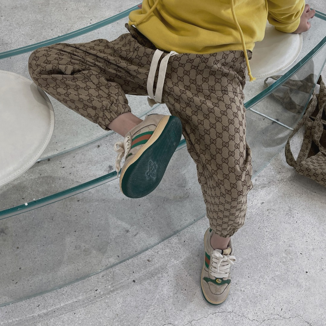 Pantalones de jacquard con logo North Face x Gucci Sudadera de edición conjunta: @139 pantalones @129 conjunto @238 Tal…