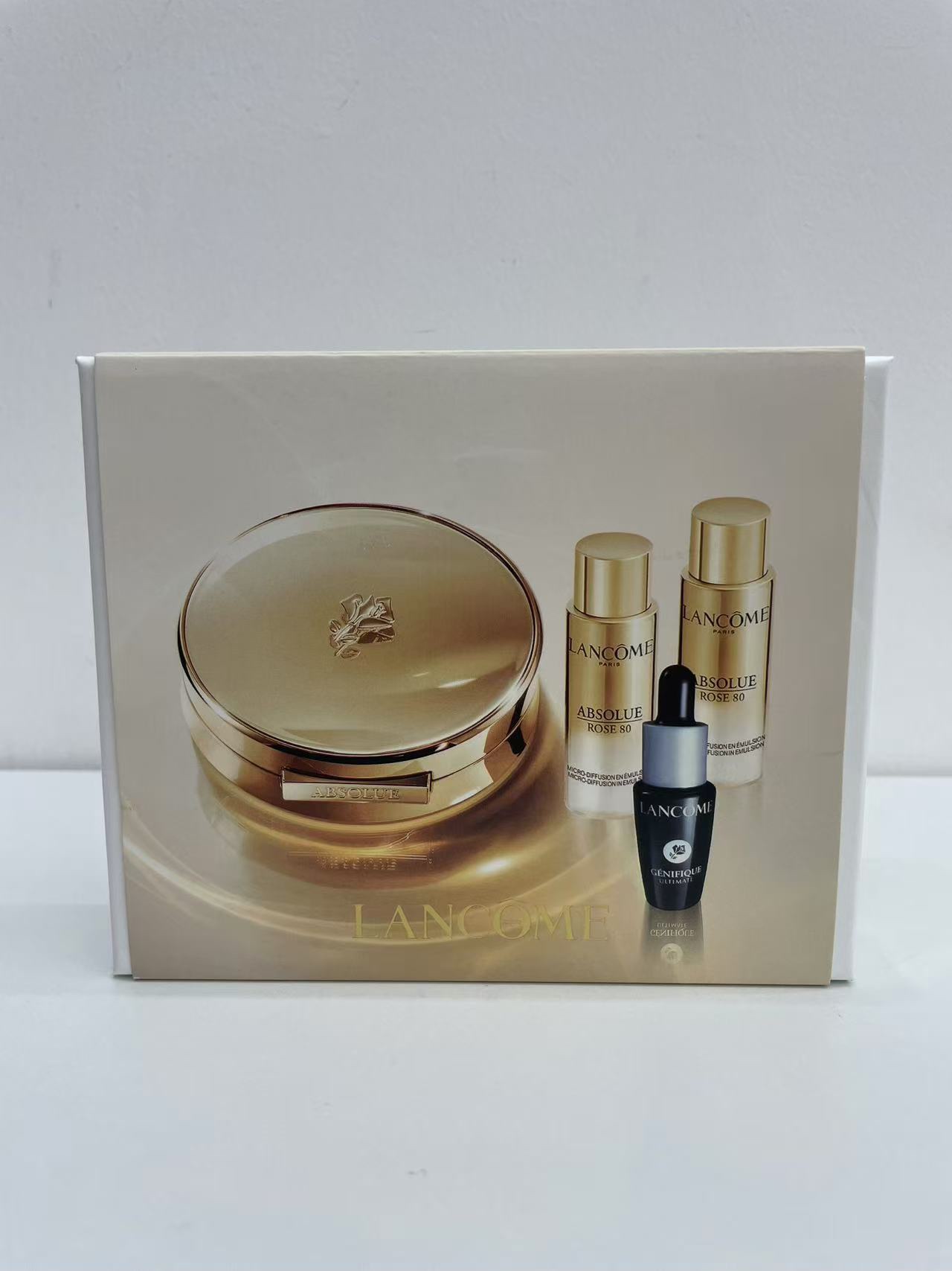 115。兰蔻箐纯气垫1+3礼盒 🔜 明通版.高质量❗🇫🇷LANCOME兰蔻菁纯气垫礼盒 ①拖③ 本套装含以下产品 ①130g菁纯气垫100# 1件 ②10ml菁纯精华乳液 2件 ③7ml肌底液精华 1件 正品专柜质量☑️平台代购直出…