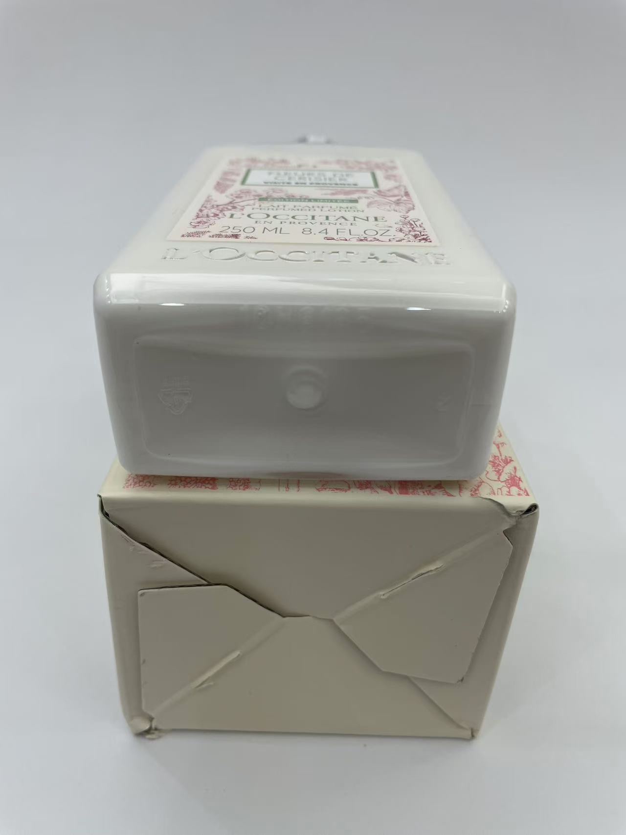 专/50💰
欧舒丹青提恋樱身体乳250ml
欧舒丹青提恋樱沐浴露250ml