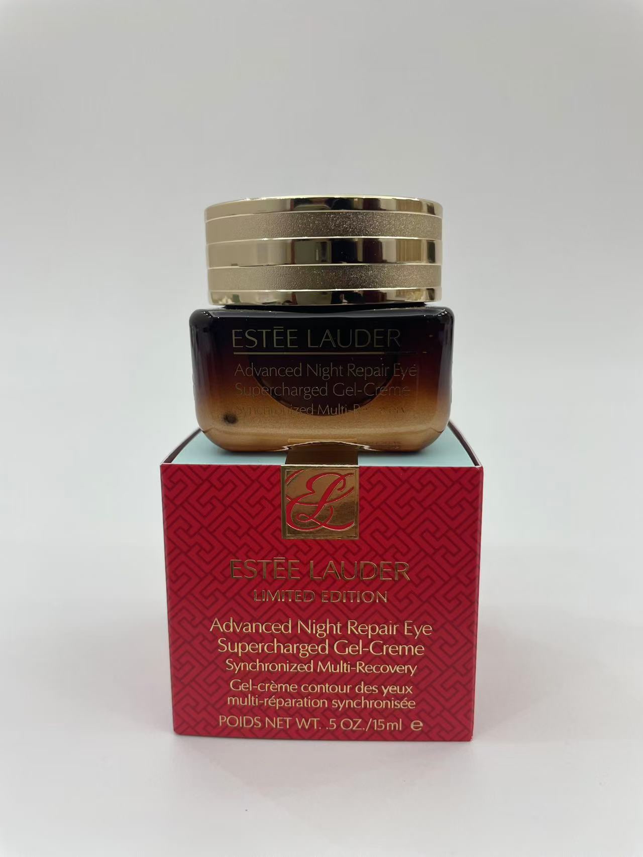 专/70💰抗蓝光眼霜
专/80💰小棕瓶特润精华
雅诗兰黛抗蓝光眼霜26马年限量版15ml
雅诗兰黛小棕瓶特润精华26马年限量版100ml