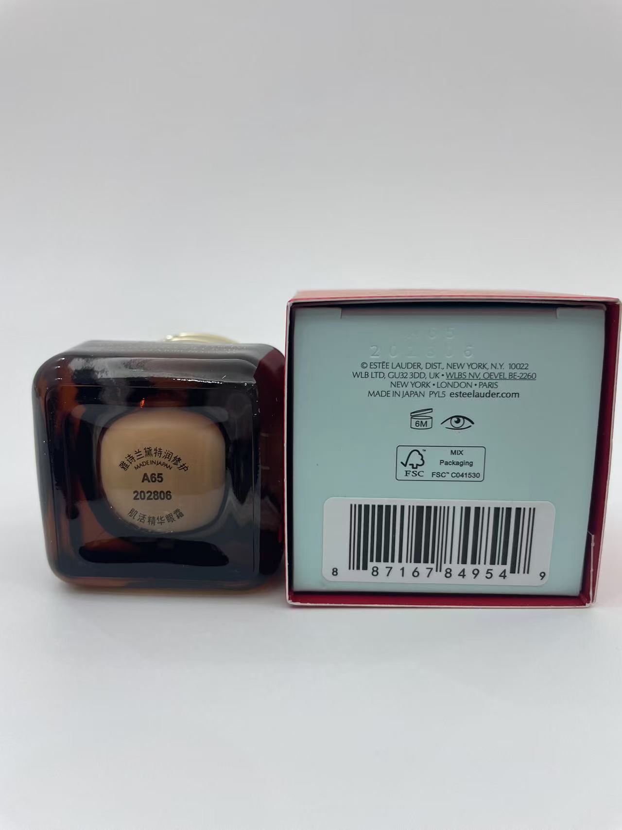 专/70💰抗蓝光眼霜
专/80💰小棕瓶特润精华
雅诗兰黛抗蓝光眼霜26马年限量版15ml
雅诗兰黛小棕瓶特润精华26马年限量版100ml