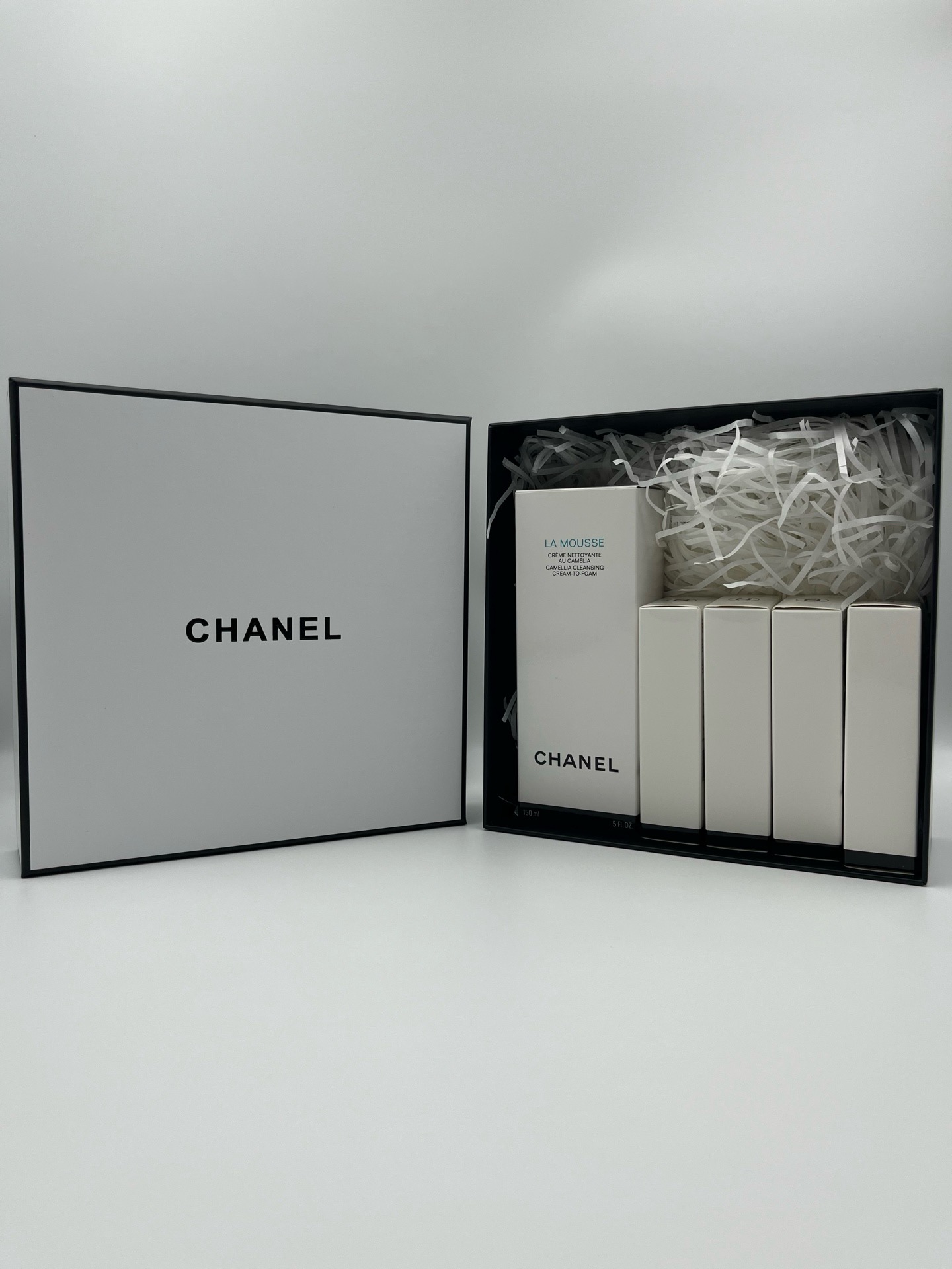 115. Limpiador facial Chanel Camellia set de regalo 1+4 🔜 Versión Mingtong. Alta calidad❗ 🇫🇷 CHANEL Limpia…