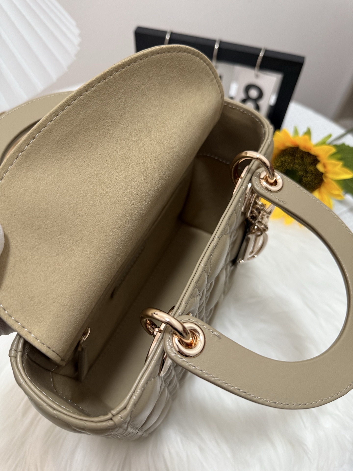 Lady Diorr Handbag, Nude-Tone Lambskin, Gold Hardware, Iconic Design 20 x 17 x 8 cm 6 i1747583614287 7285 0 4