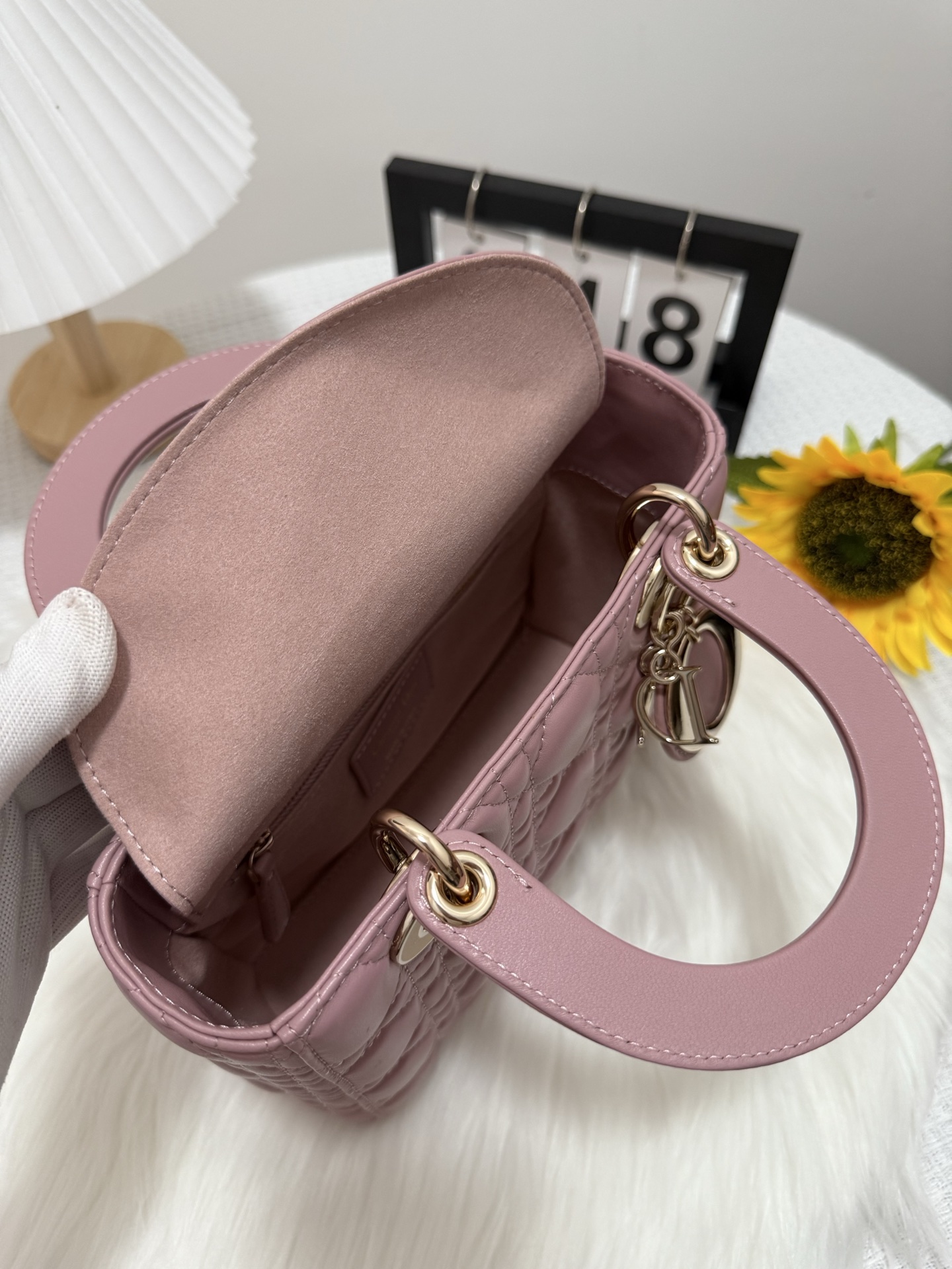 Lady Dior Bag, Four-compartment, Retro Pink Lambskin with D.I.O.R. Charm 9 i1747583901370 5666 0 7