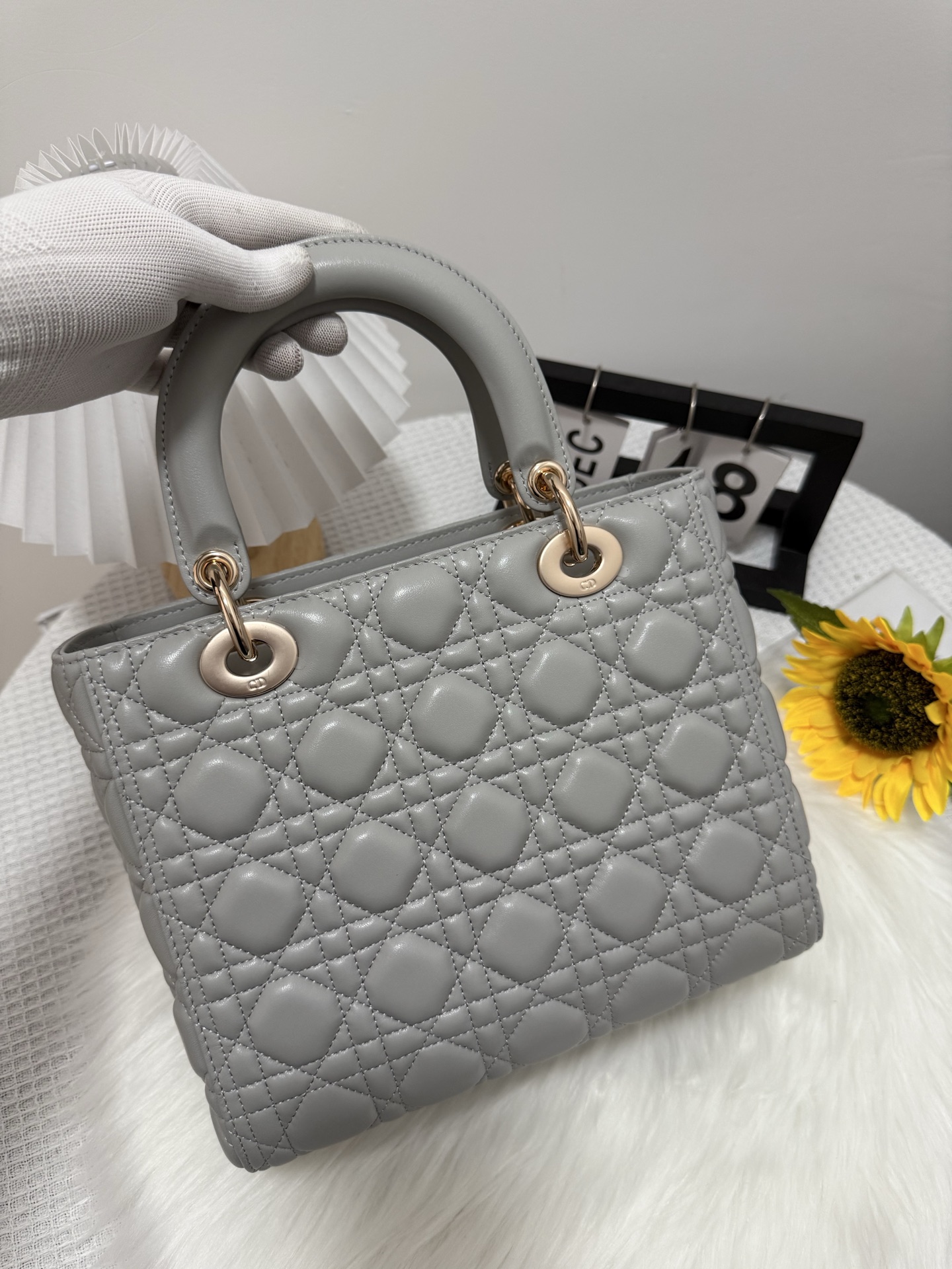 Lady Five-Grid Flap Bag - Cloud Grey, Classic Quilted Design, 24cm 3 i1747585931829 248 0 2