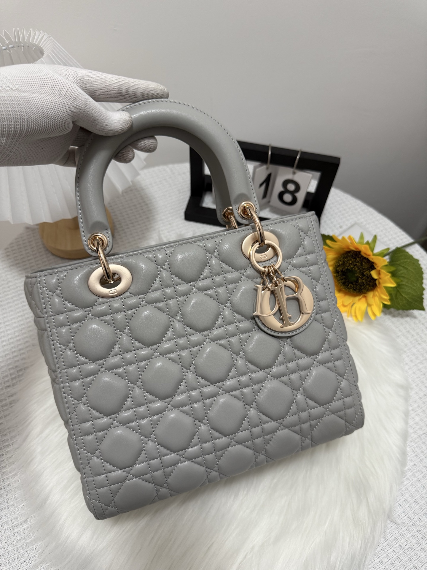 Lady Five-Grid Flap Bag - Cloud Grey, Classic Quilted Design, 24cm 1 i1747585932657 947 0 0