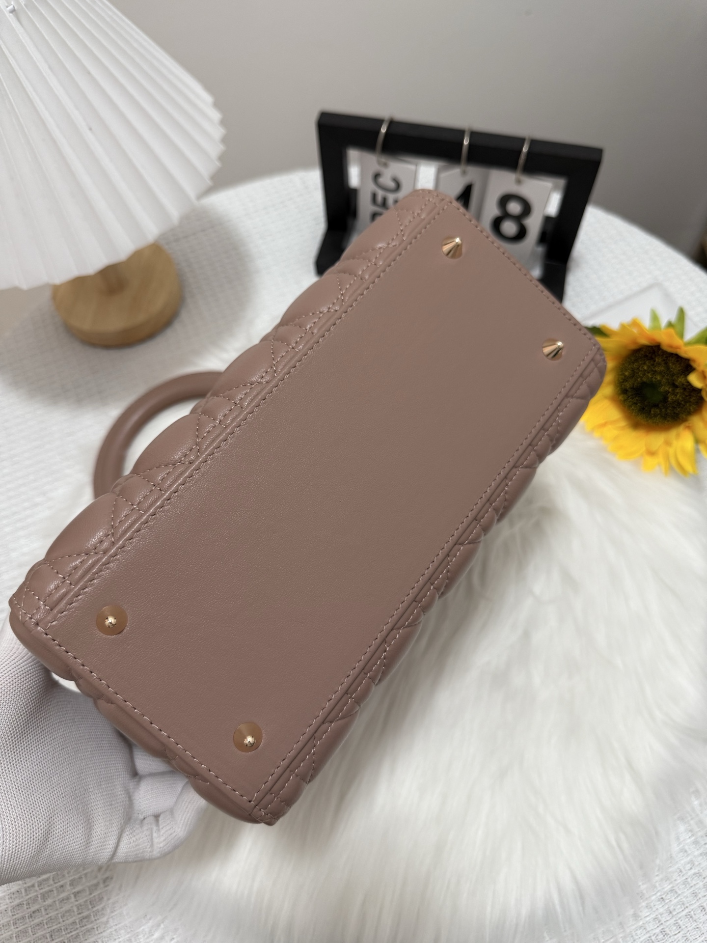 Dior Lady Dior Bag Five-Grid Flap Design, Classic Cannage Stitching, 24cm 5 i1747585962480 7924 0 3