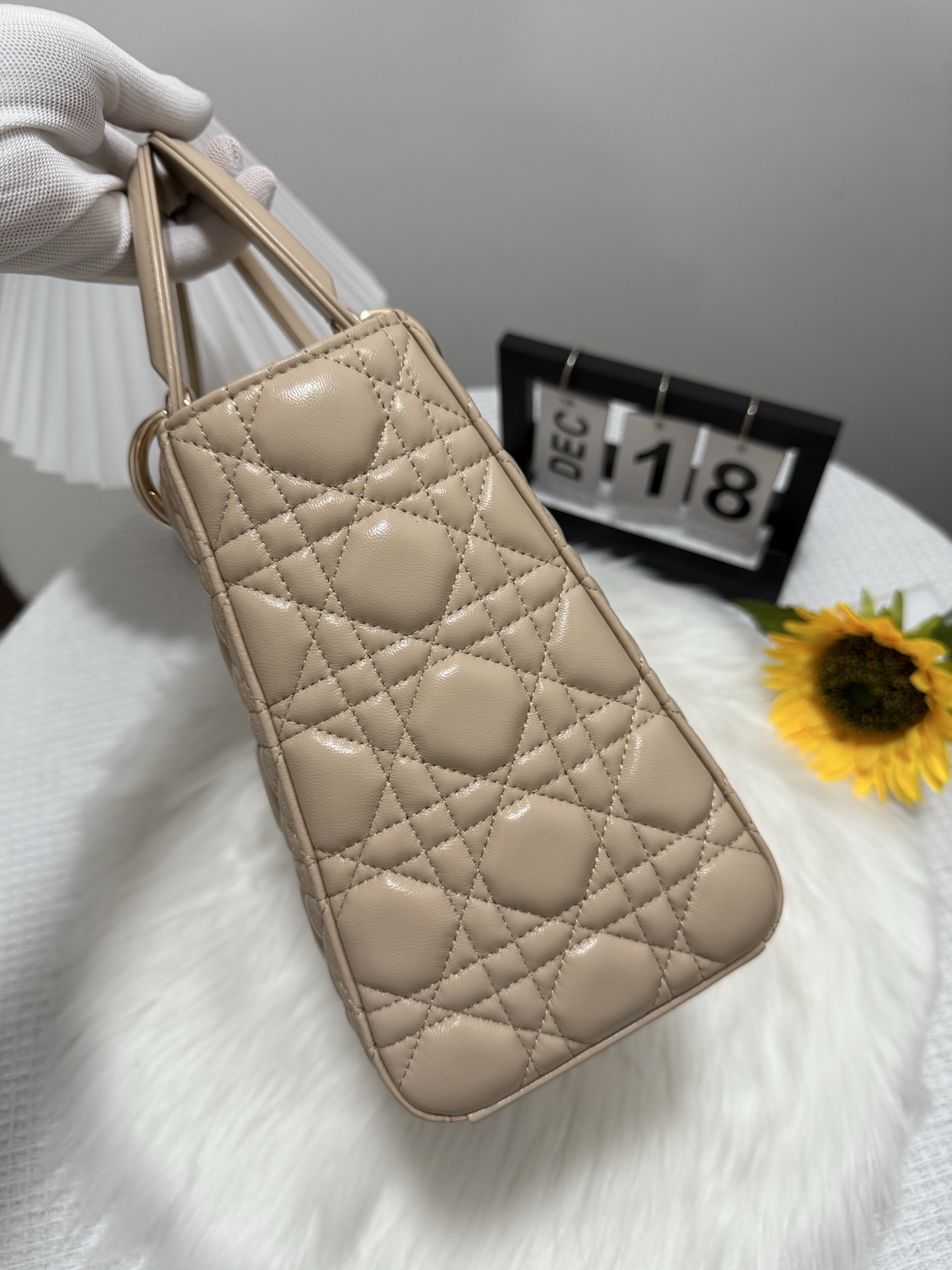 Elegant Quilted Lady Bag with Flap Closure - Beige, 24cm - Perfect Gift 3 i1747586120025 7791 0 1