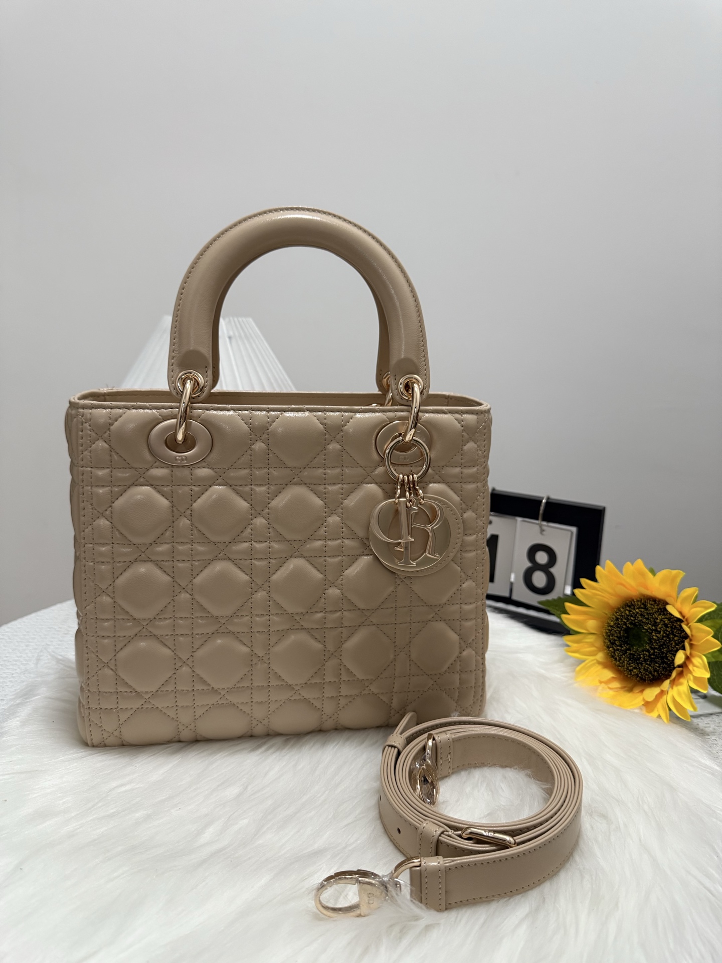 Elegant Quilted Lady Bag with Flap Closure - Beige, 24cm - Perfect Gift 10 i1747586121134 3352 0 8