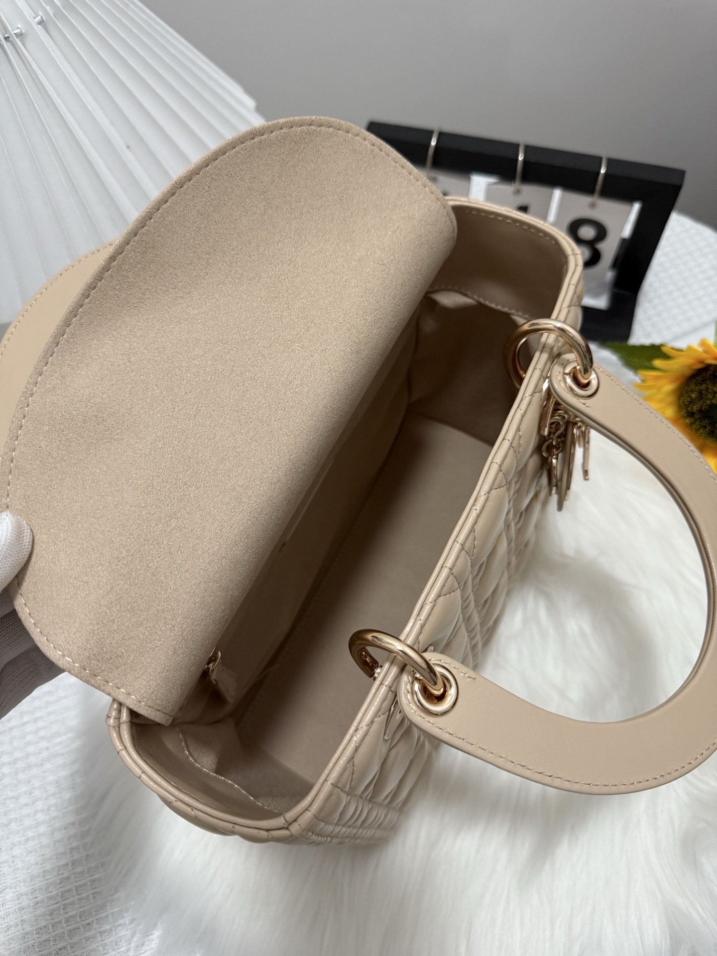 Elegant Quilted Lady Bag with Flap Closure - Beige, 24cm - Perfect Gift 7 i1747586121185 6950 0 5
