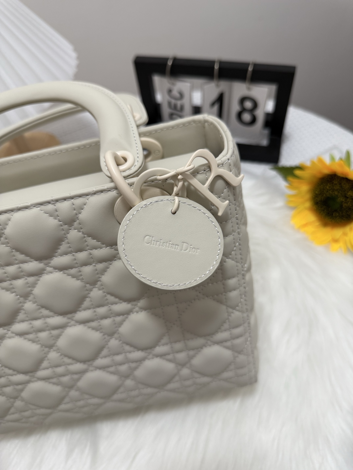 Elegant White Lady Bag with Flap Closure & Quilted Design, 24cm 8 i1747586318155 9726 0 7