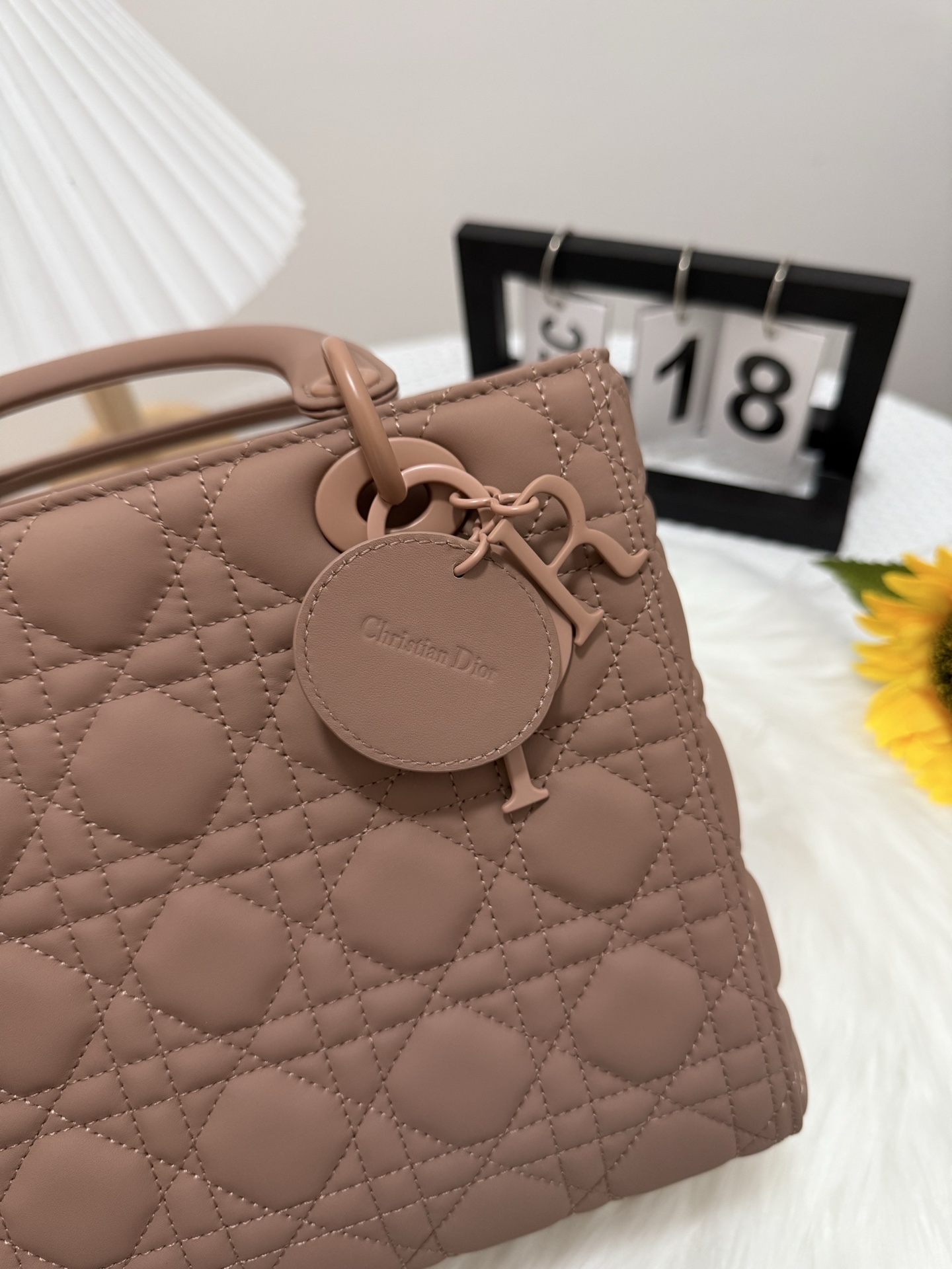 Lady Five-Compartment Flap Bag - Classic Design with Upgraded Details 8 i1747586335254 984 0 7