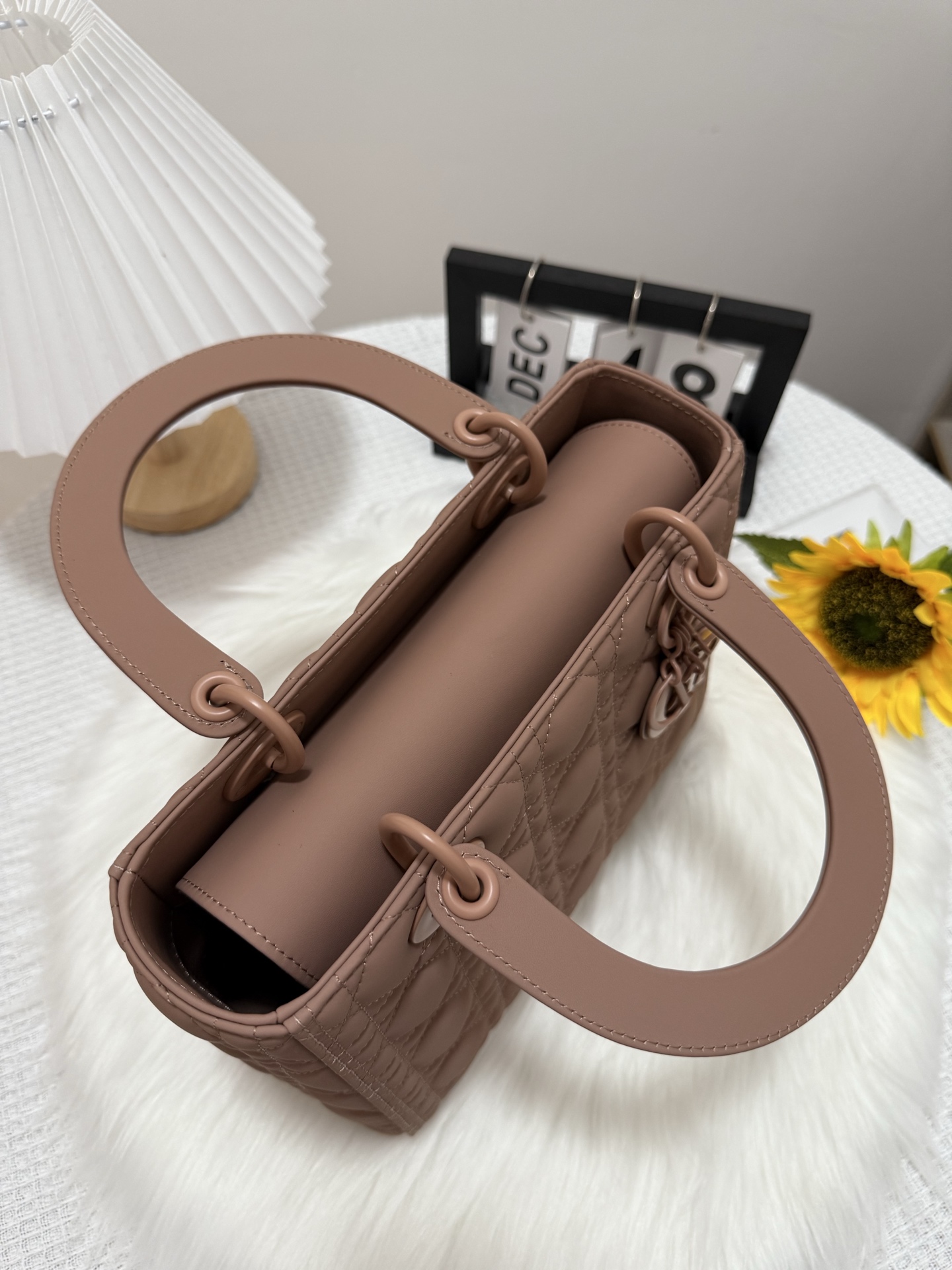 Lady Five-Compartment Flap Bag - Classic Design with Upgraded Details 5 i1747586336166 6094 0 4