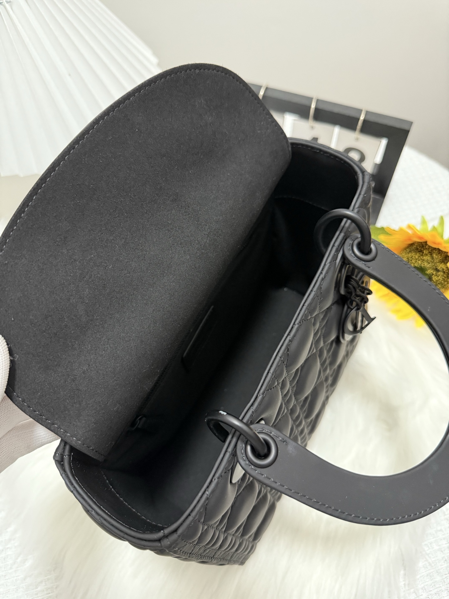 Elegant Black Lady Bag with Flap Closure & Quilted Design - 24cm 7 i1747586408645 4636 0 5