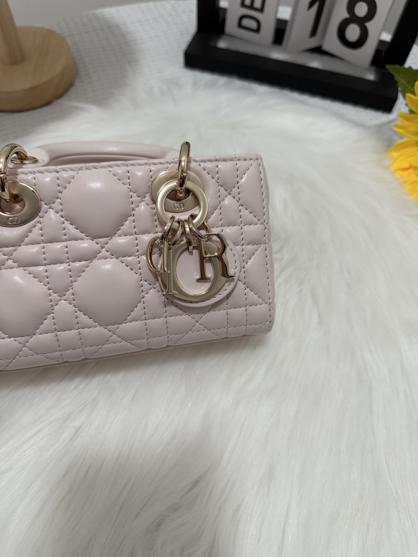 D-Joy Lady Bag, Lambskin, Sakura Pink, 16cm - Chic & Timeless Design 8 i1747587017063 6404 0 6