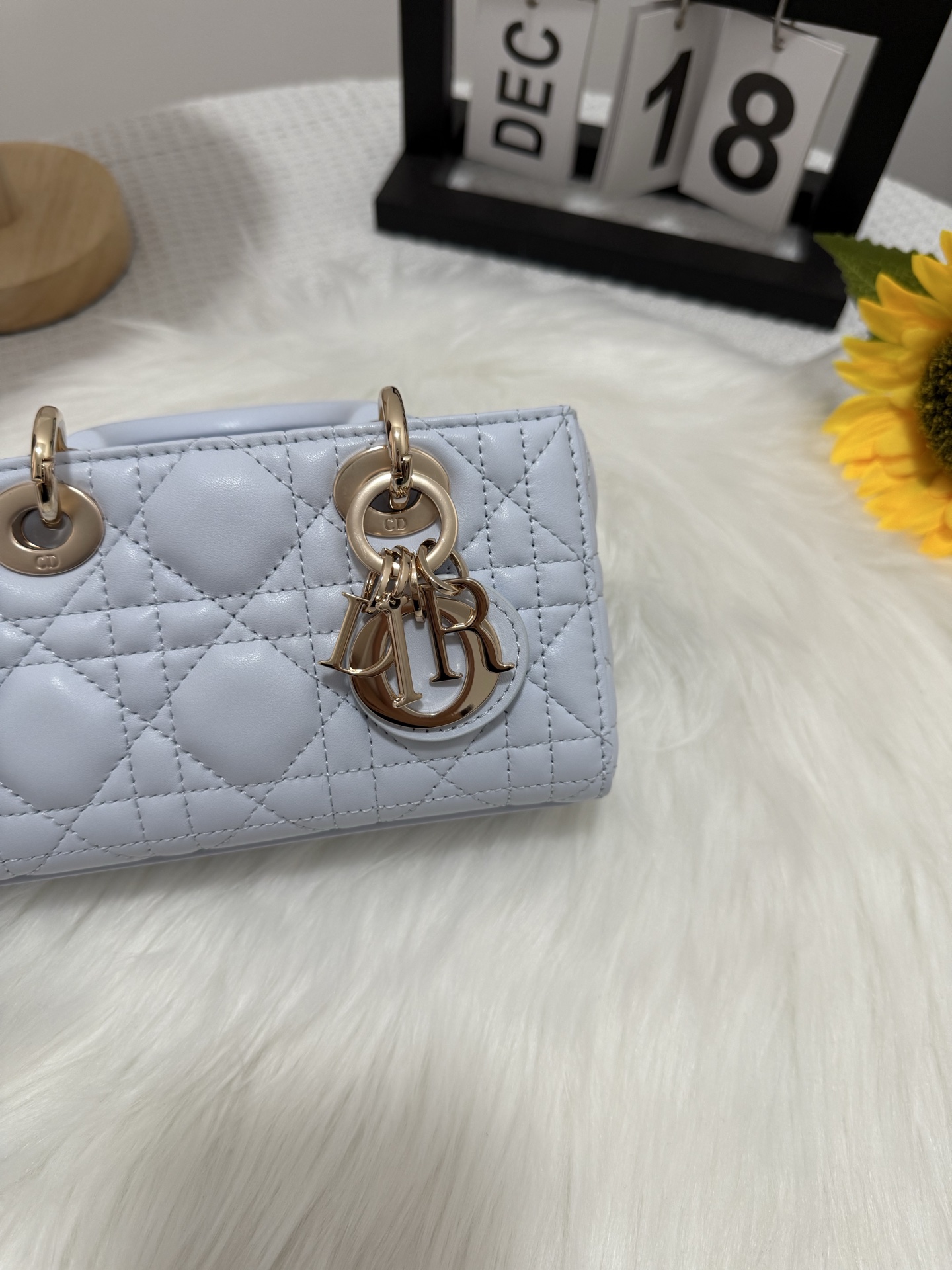 D-Joy Mini Bag Lambskin Ice Blue, A Retro Lady Top Handle Bag 8 i1747587032337 7751 0 6
