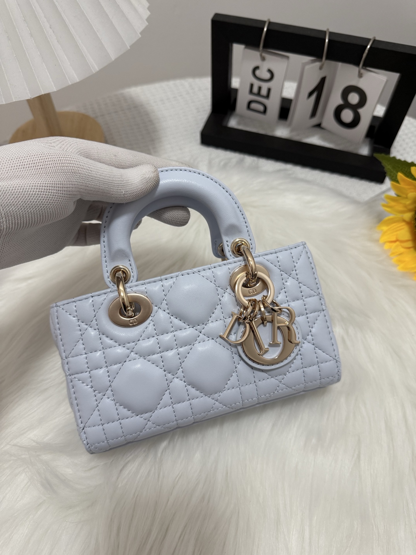 D-Joy Mini Bag Lambskin Ice Blue, A Retro Lady Top Handle Bag 2 i1747587032398 1663 0 0