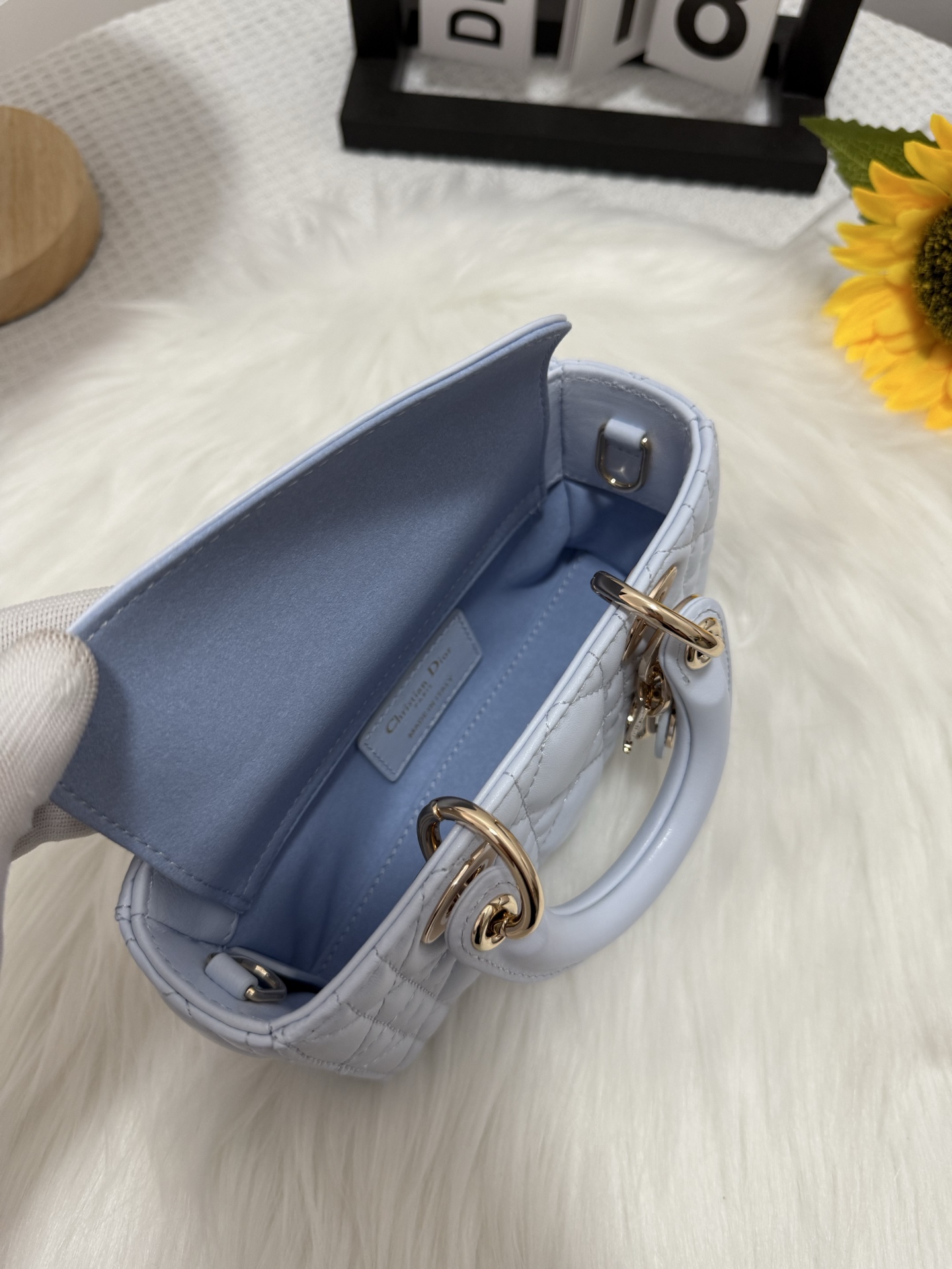 D-Joy Mini Bag Lambskin Ice Blue, A Retro Lady Top Handle Bag 7 i1747587033273 9074 0 5