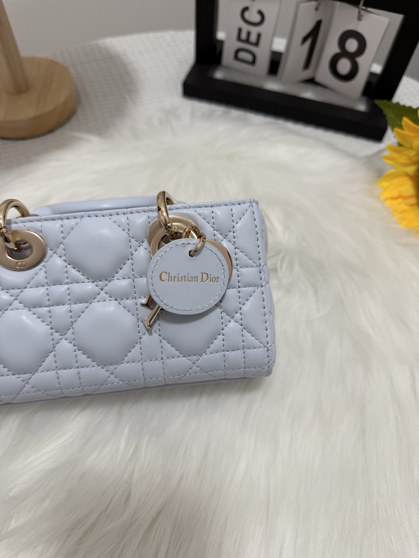 D-Joy Mini Bag Lambskin Ice Blue, A Retro Lady Top Handle Bag 9 i1747587033341 2759 0 7
