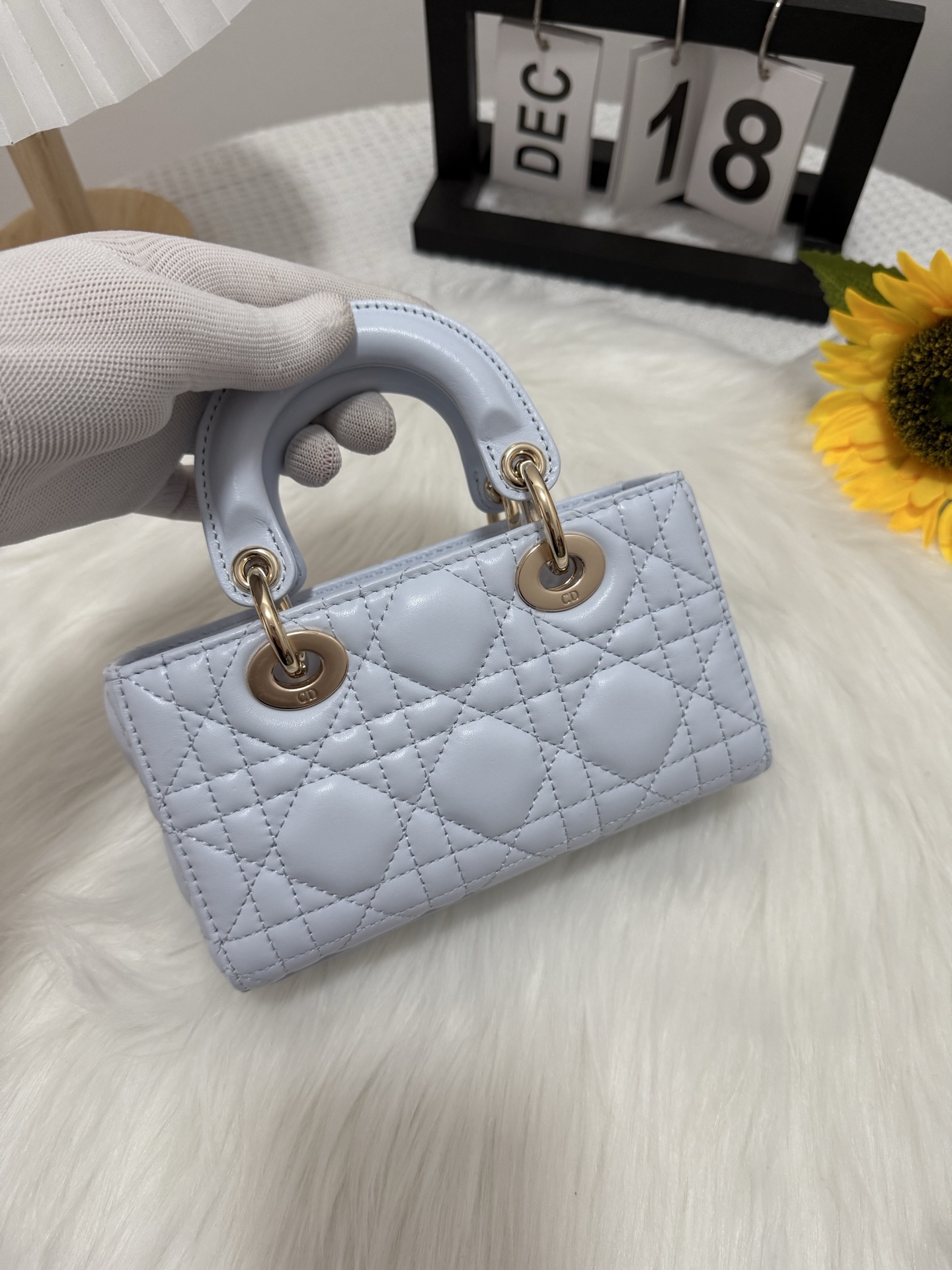 D-Joy Mini Bag Lambskin Ice Blue, A Retro Lady Top Handle Bag 4 i1747587033360 6033 0 2
