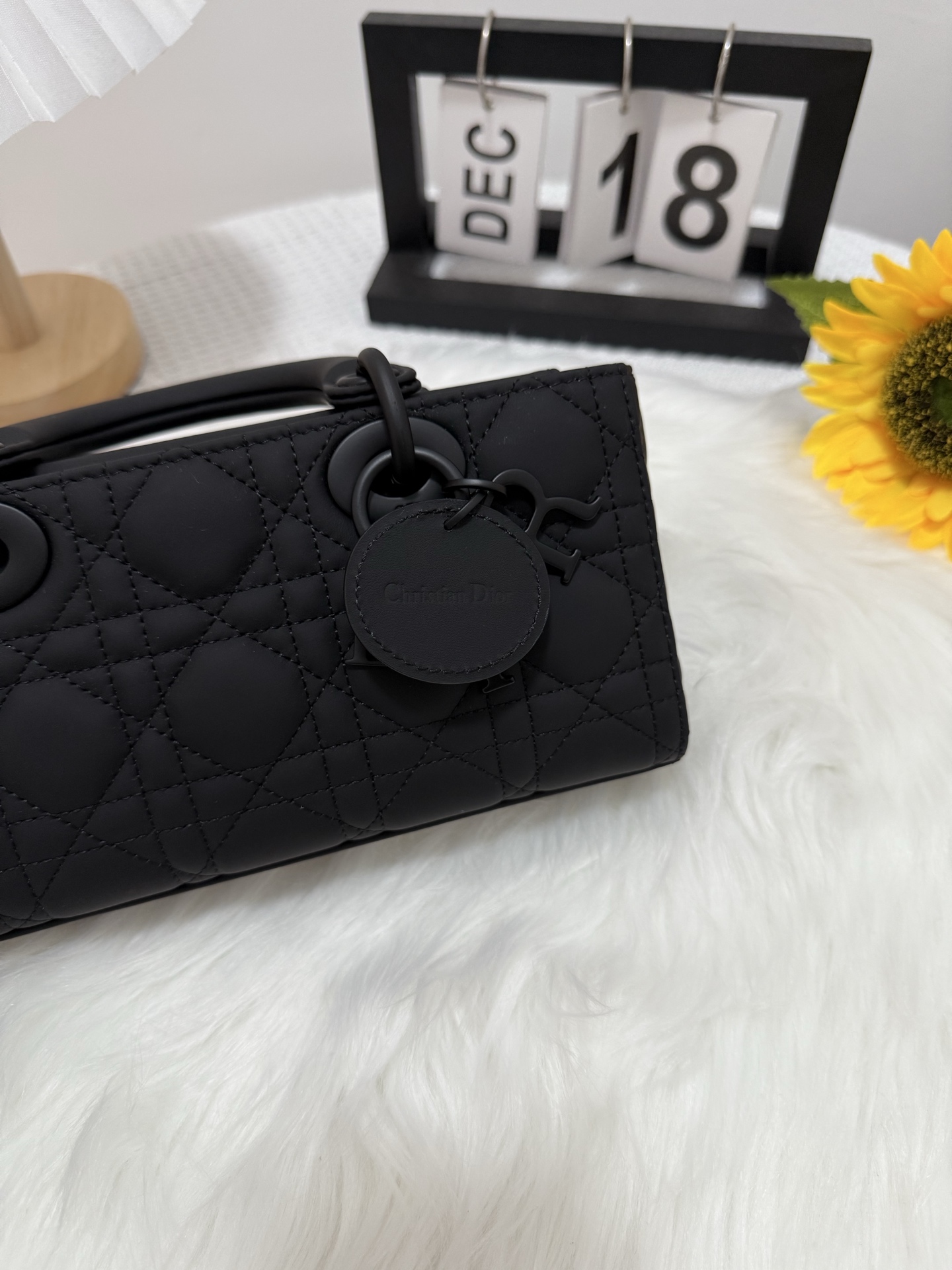 Elegant Black D-Joy Lambskin Bag with Chic Cannage Stitching 8 i1747587792936 7198 0 7