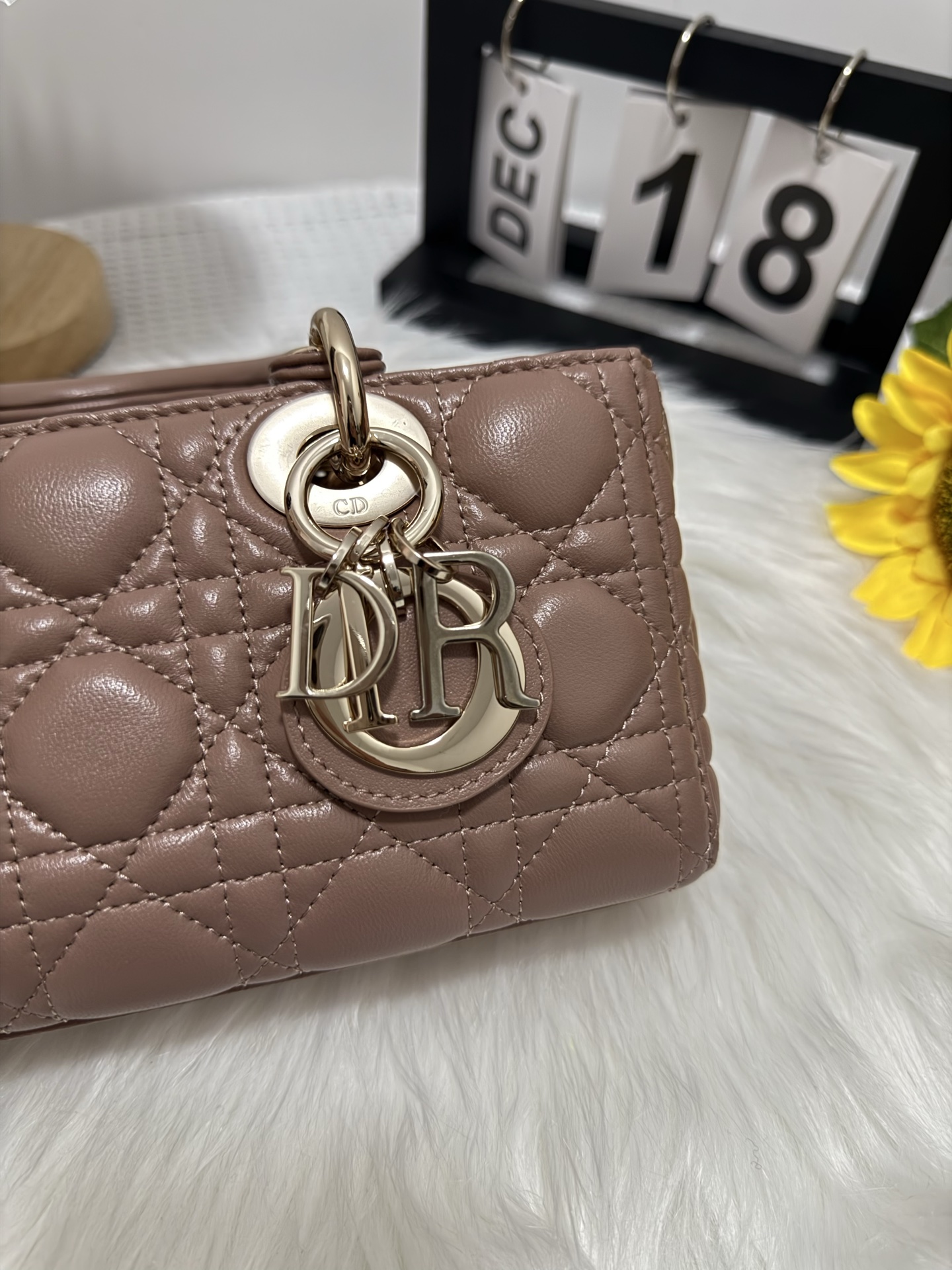 Elegant Quilted Lambskin Top Handle Bag with Dual Straps 8 i1747588108857 4419 0 6