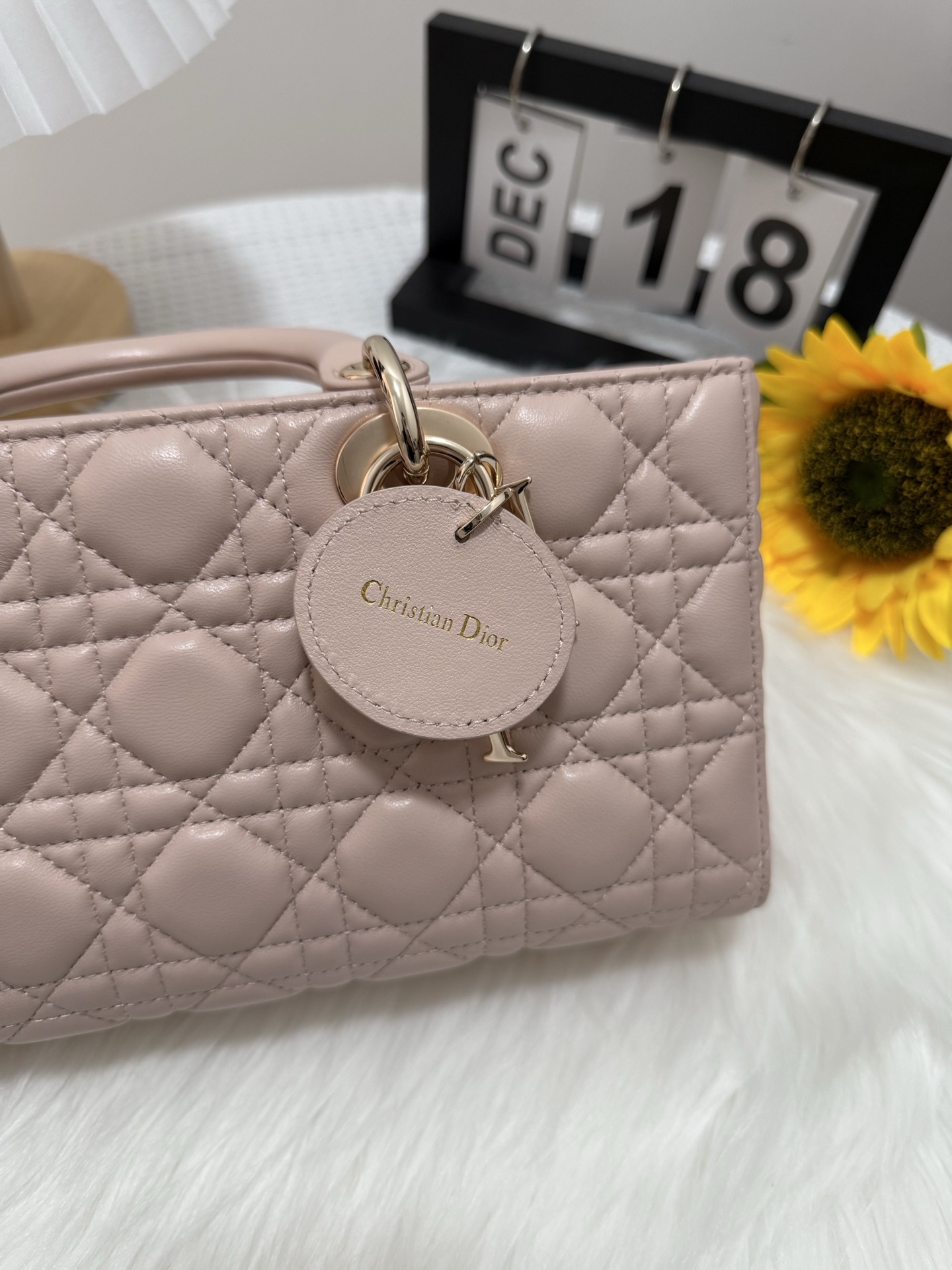 D-Joy Lambskin Bag, Large Size, Blossom Pink, Classic Cannage Stitching 9 i1747588760858 9275 0 7