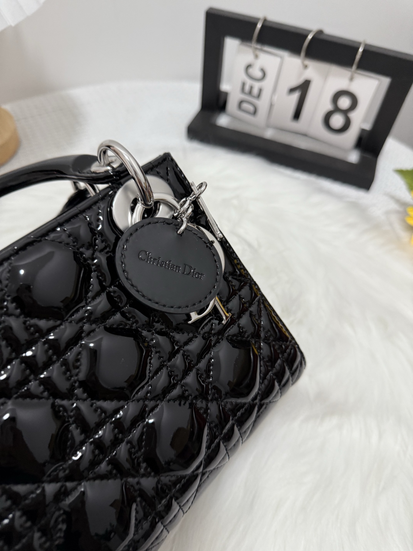 Dior Lady Dior Mini Bag Black Patent Leather with Silver Hardware 8 i1748162062033 4420 0 7